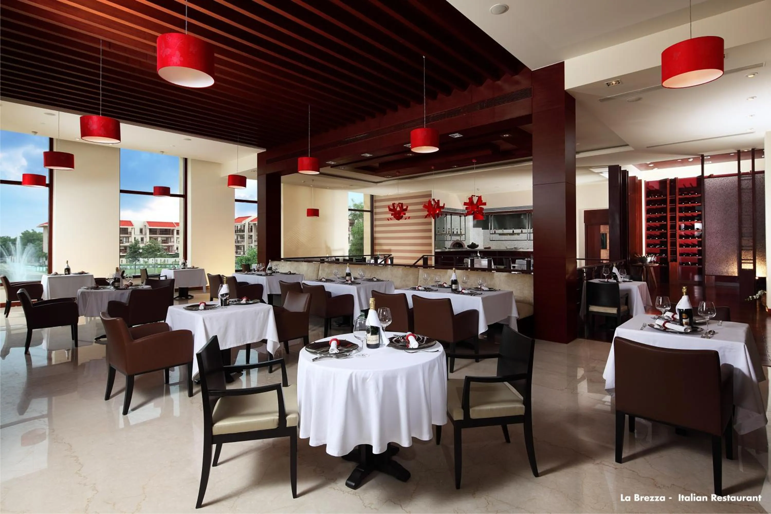 Restaurant/places to eat in Jaypee Greens Golf and Spa Resort