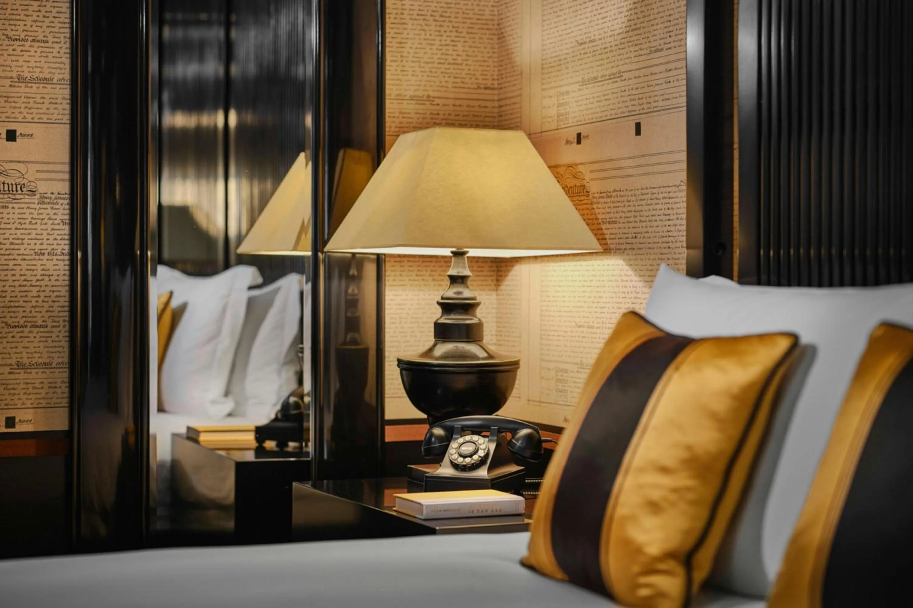 Bedroom, Bed in Duxton Reserve Singapore, Autograph Collection