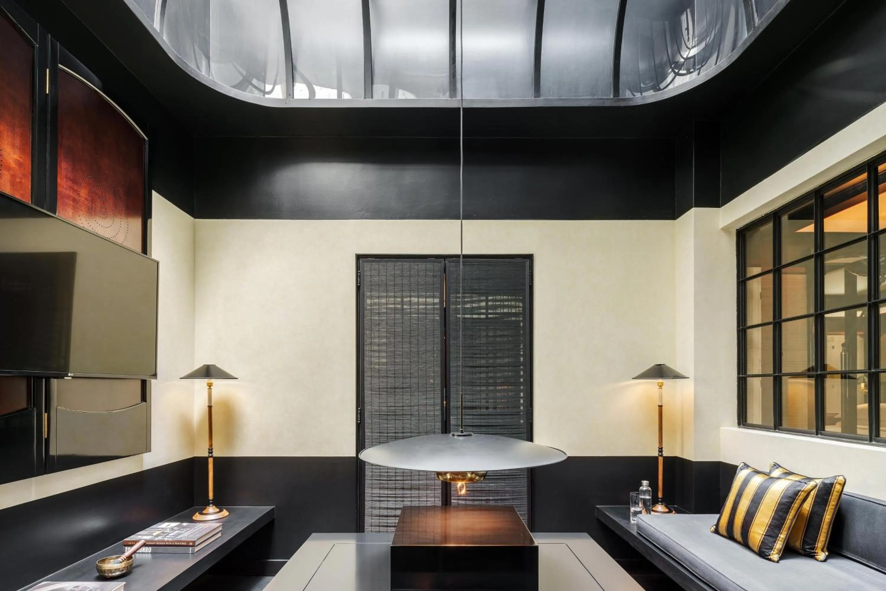 Living room in Duxton Reserve Singapore, Autograph Collection