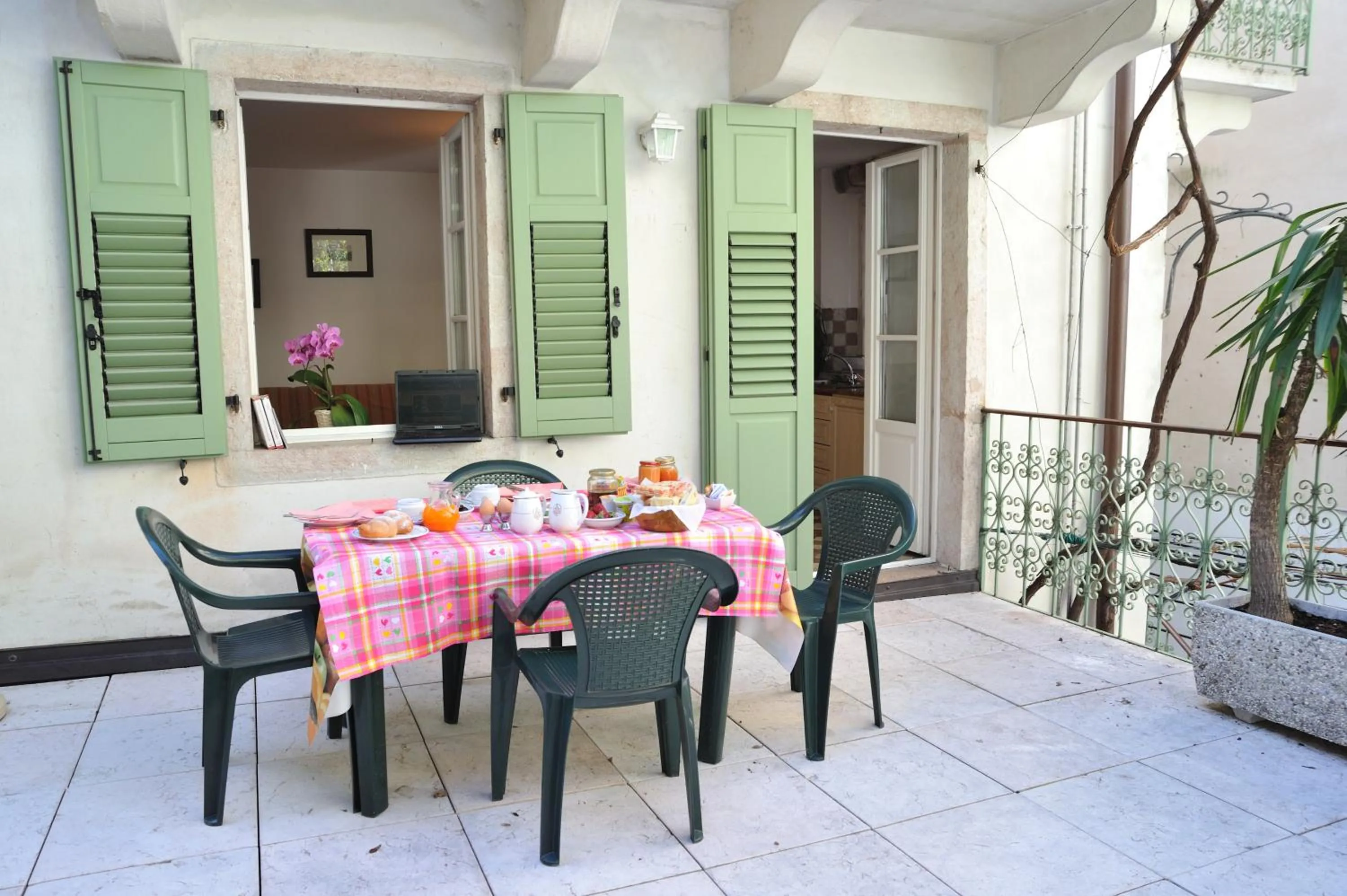 Patio in Hotel Sole Holiday