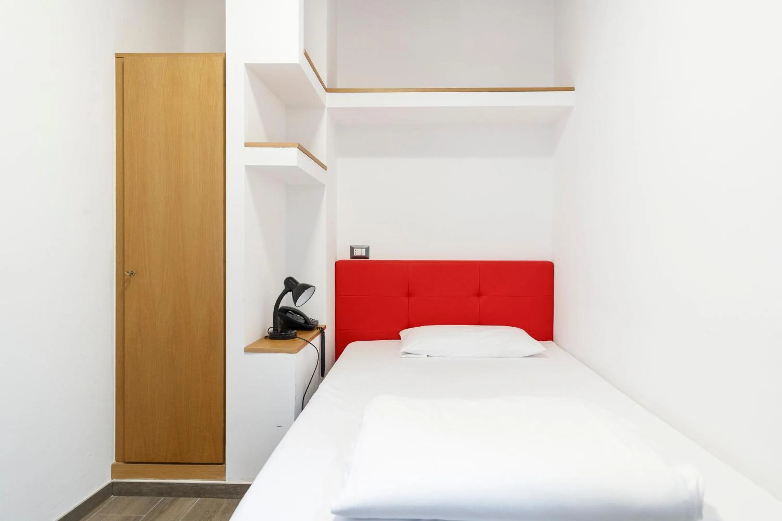 Bed in Hotel Sole Holiday