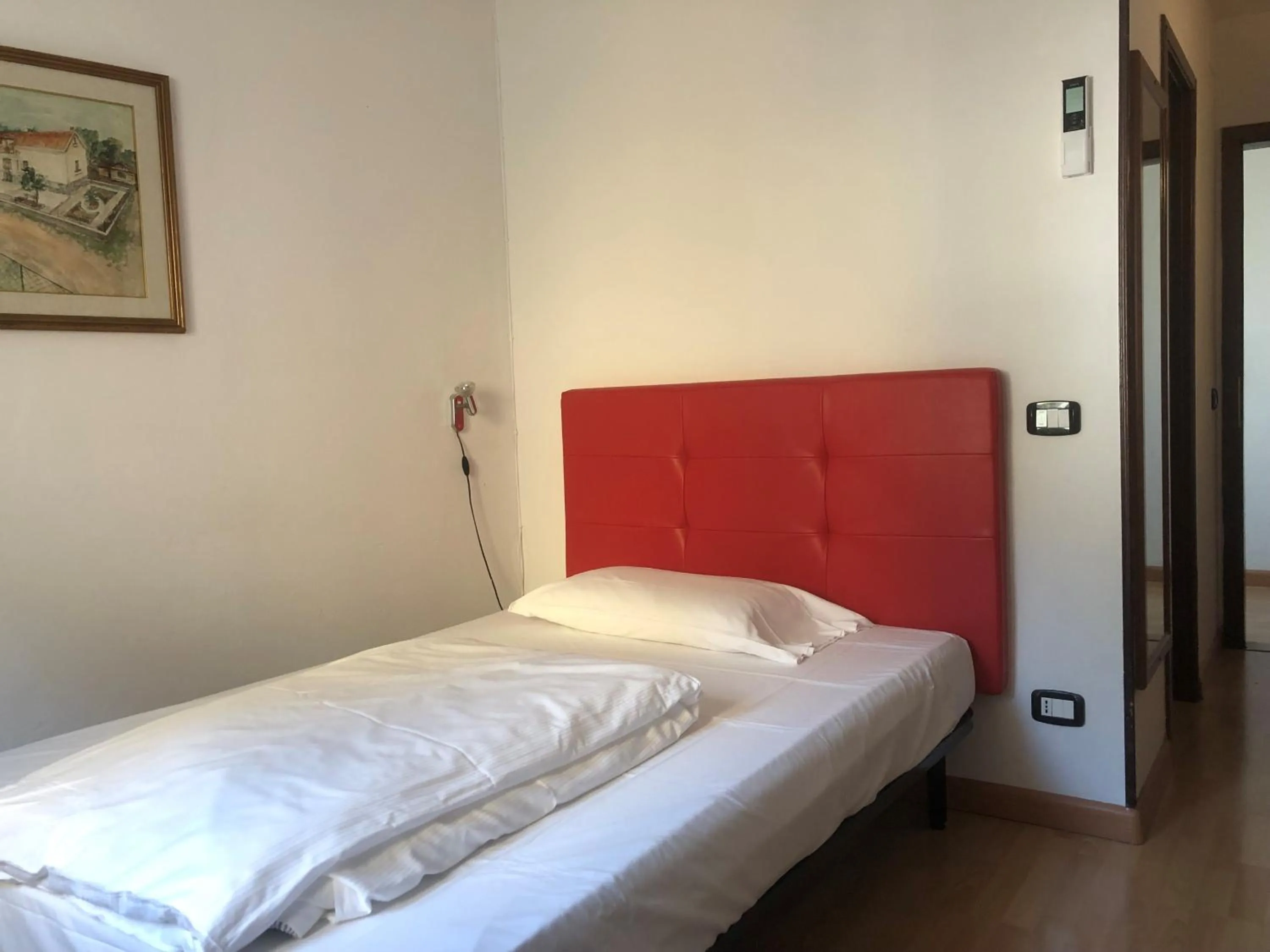 Bed in Hotel Sole Holiday