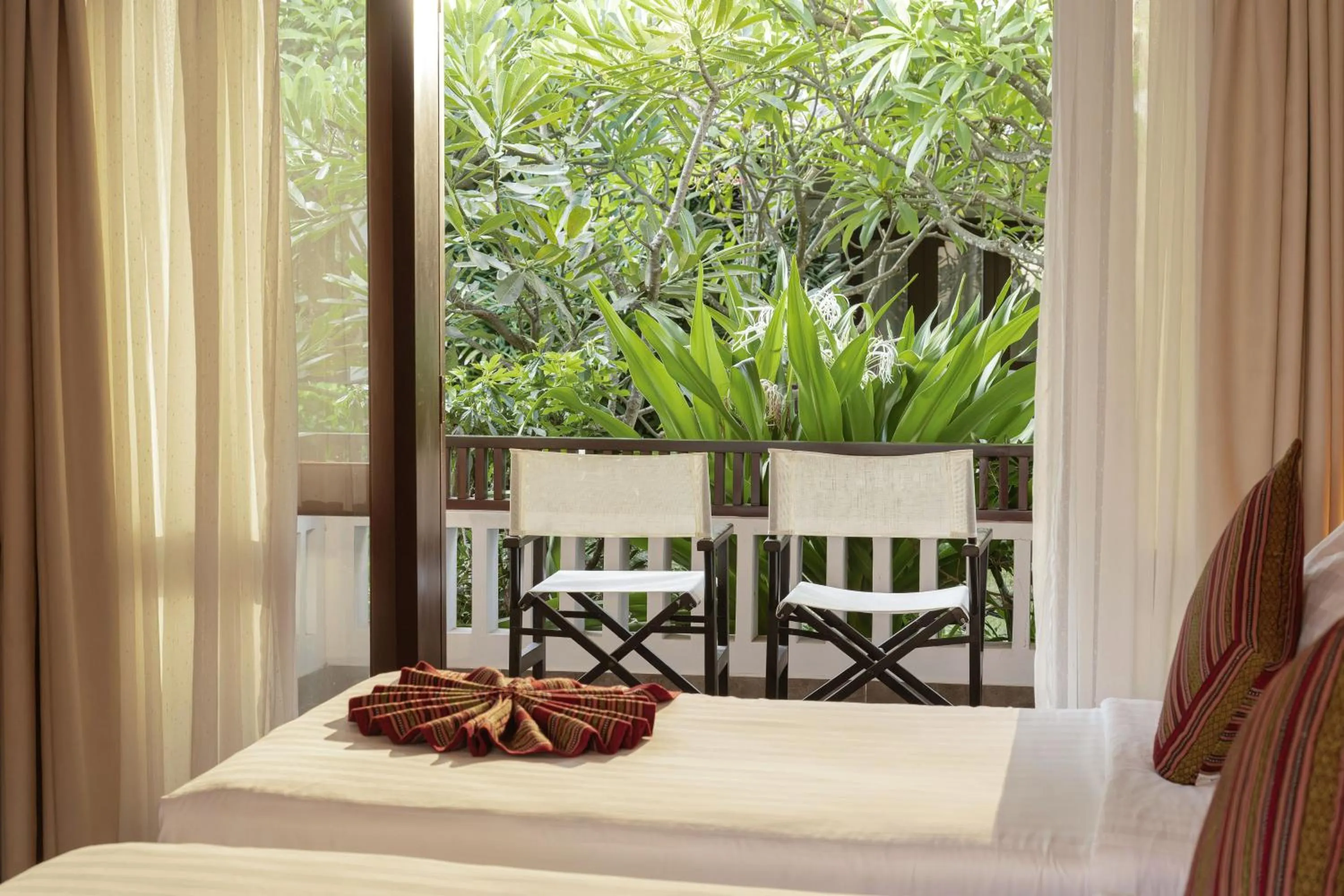 Balcony/Terrace, Bed in Muine Bay Resort