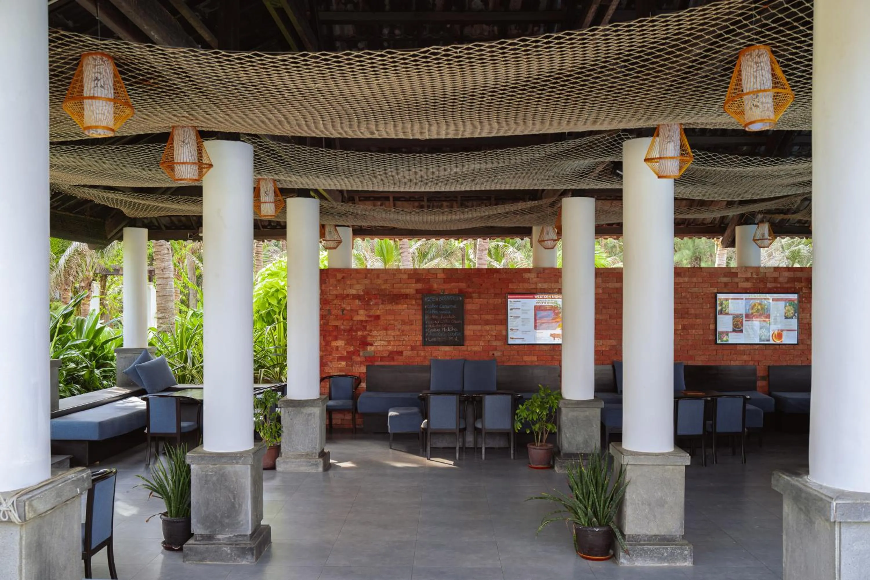 Lounge or bar in Muine Bay Resort