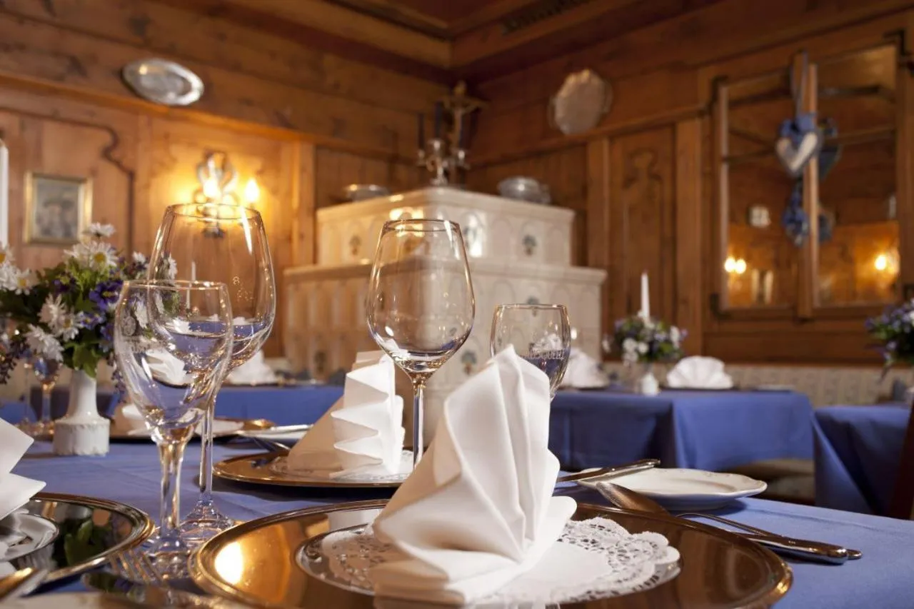 Restaurant/places to eat in Alpenhof Grainau