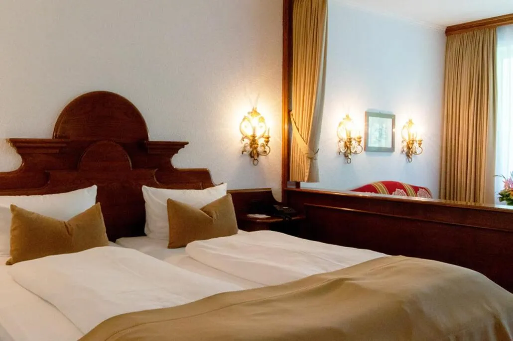 Photo of the whole room, Bed in Alpenhof Grainau