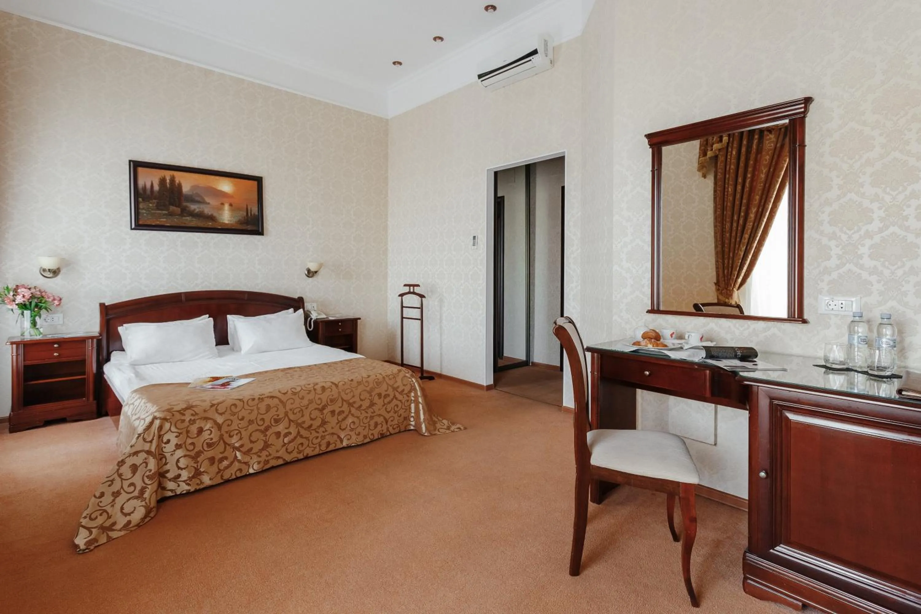 Bed in Royal Street Hotel