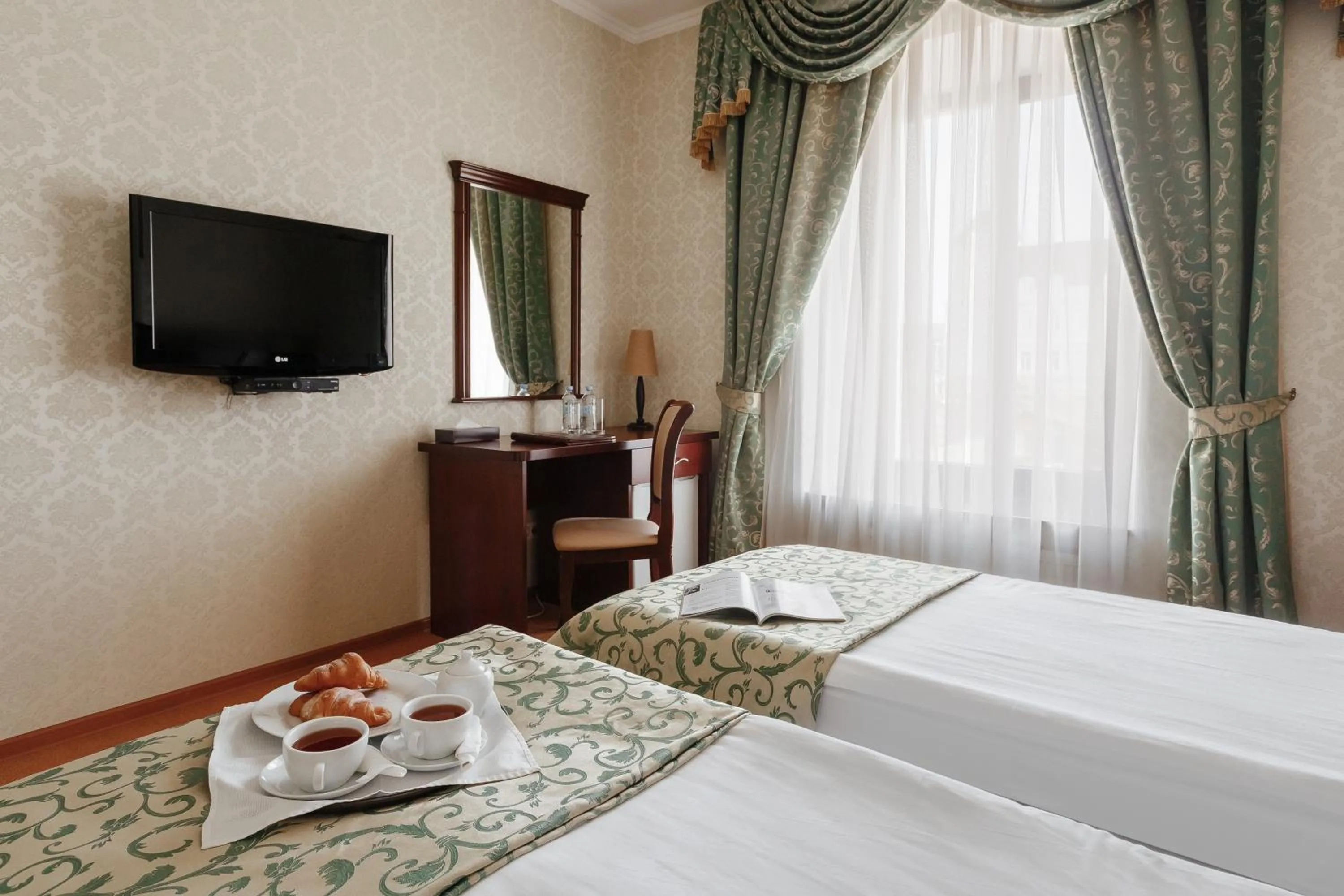 Bed in Royal Street Hotel