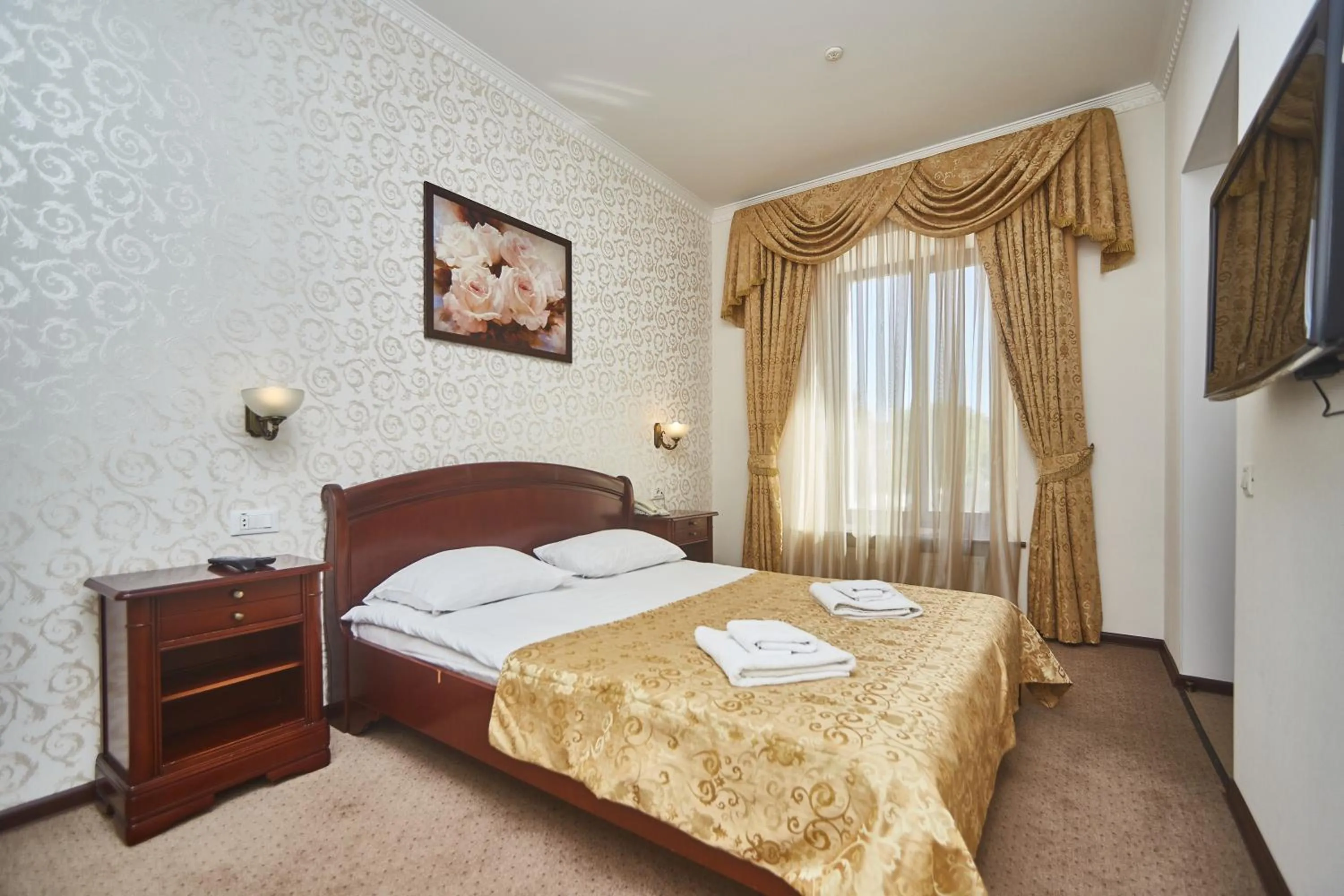 Bed in Royal Street Hotel