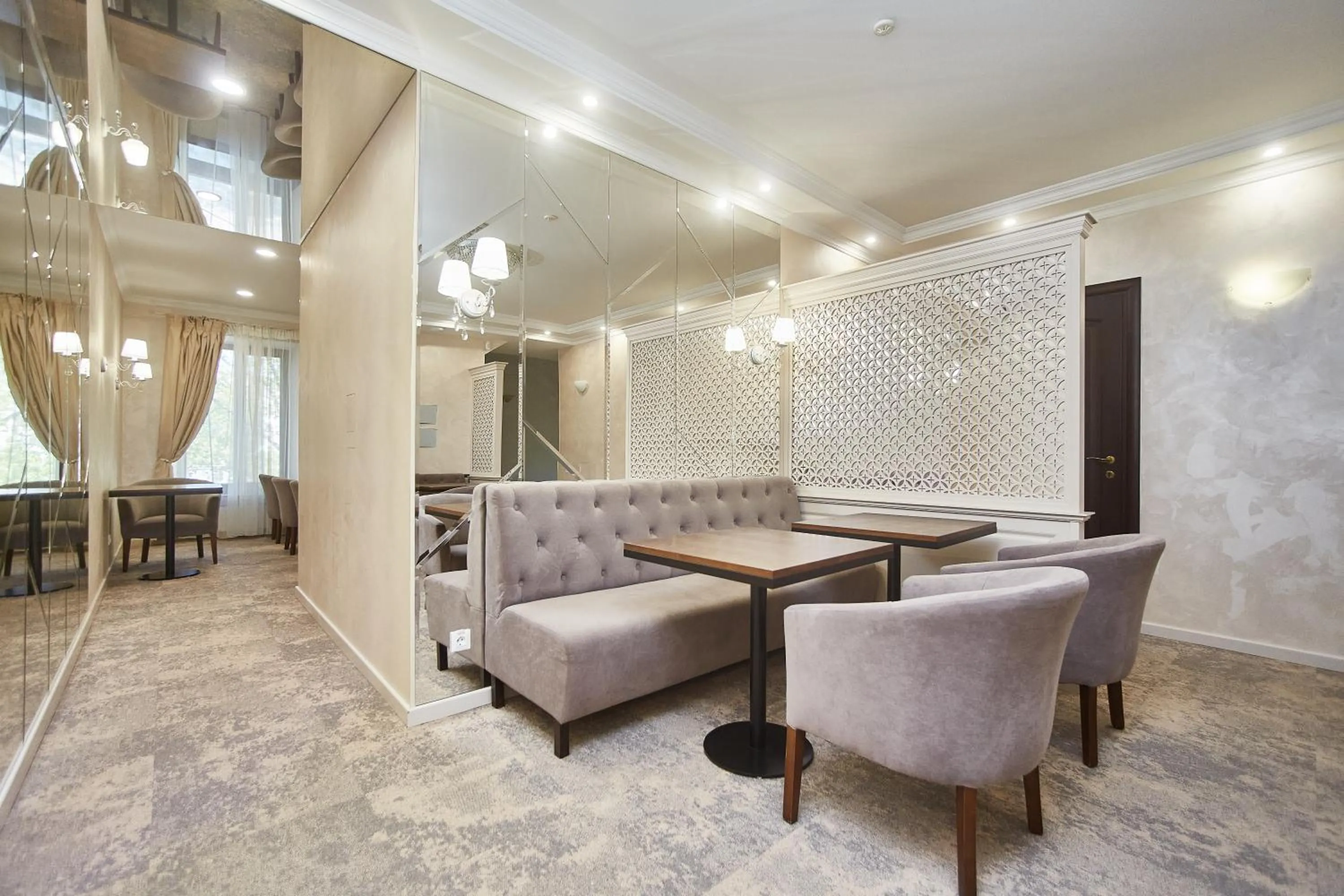 Lounge or bar in Royal Street Hotel