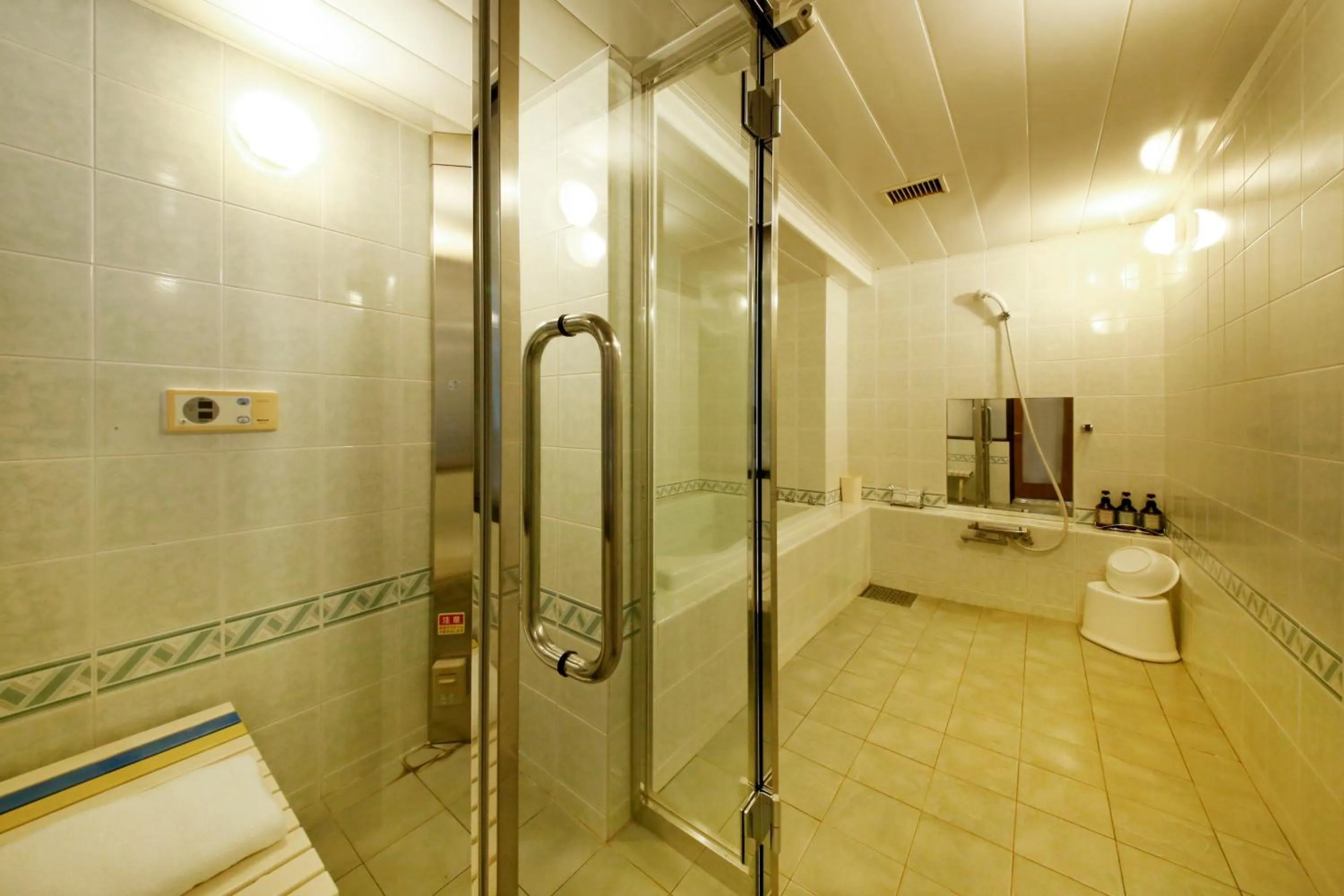 Bathroom in Hotel Annex