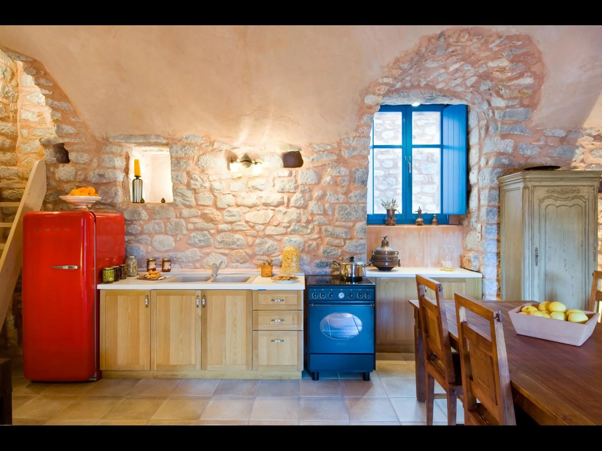 Kitchen or kitchenette in Arapakis Historic Castle