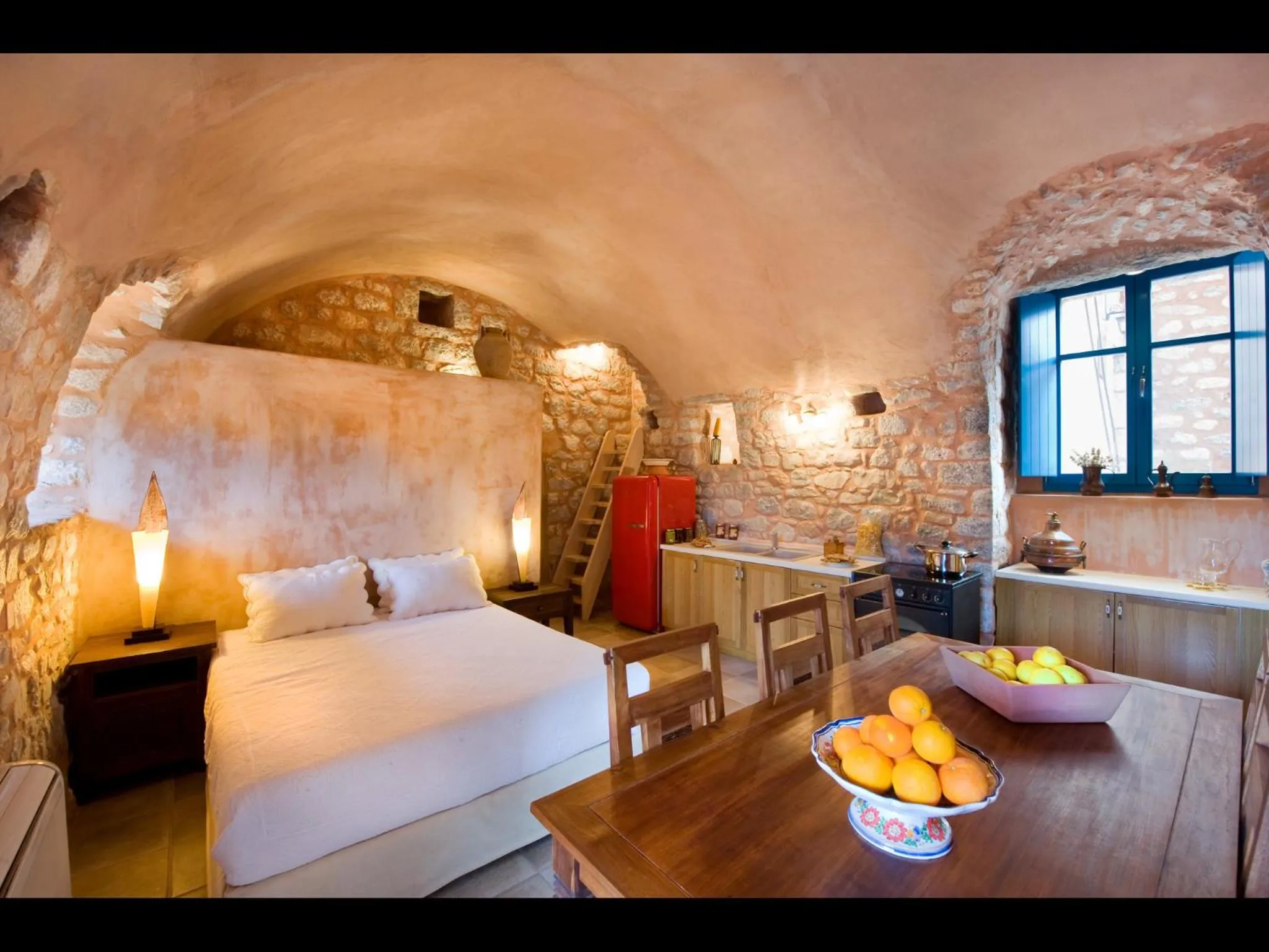 Bed in Arapakis Historic Castle