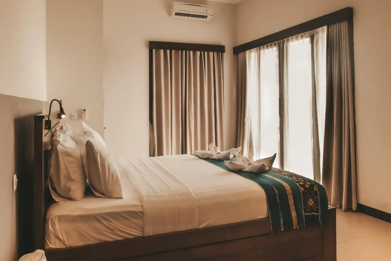 Property building, Bed in Escape Bajo