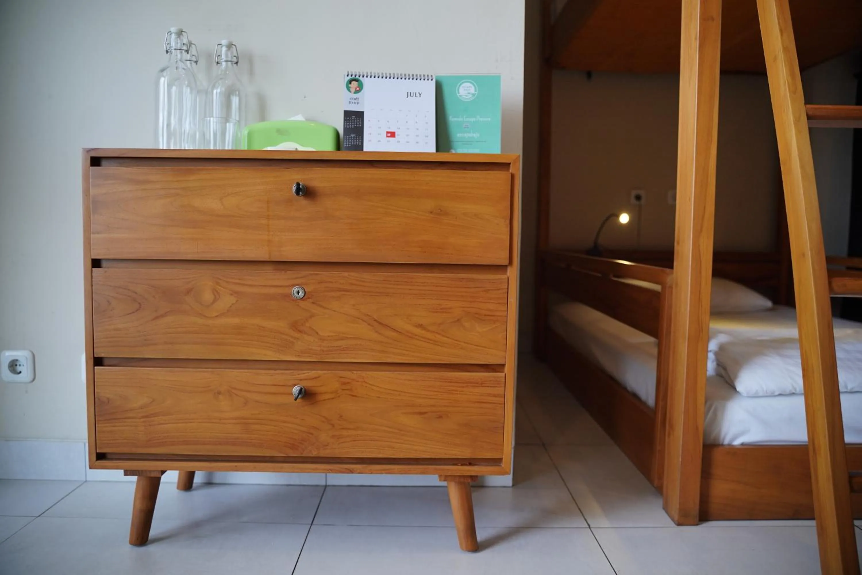 bunk bed, Bed in Escape Bajo