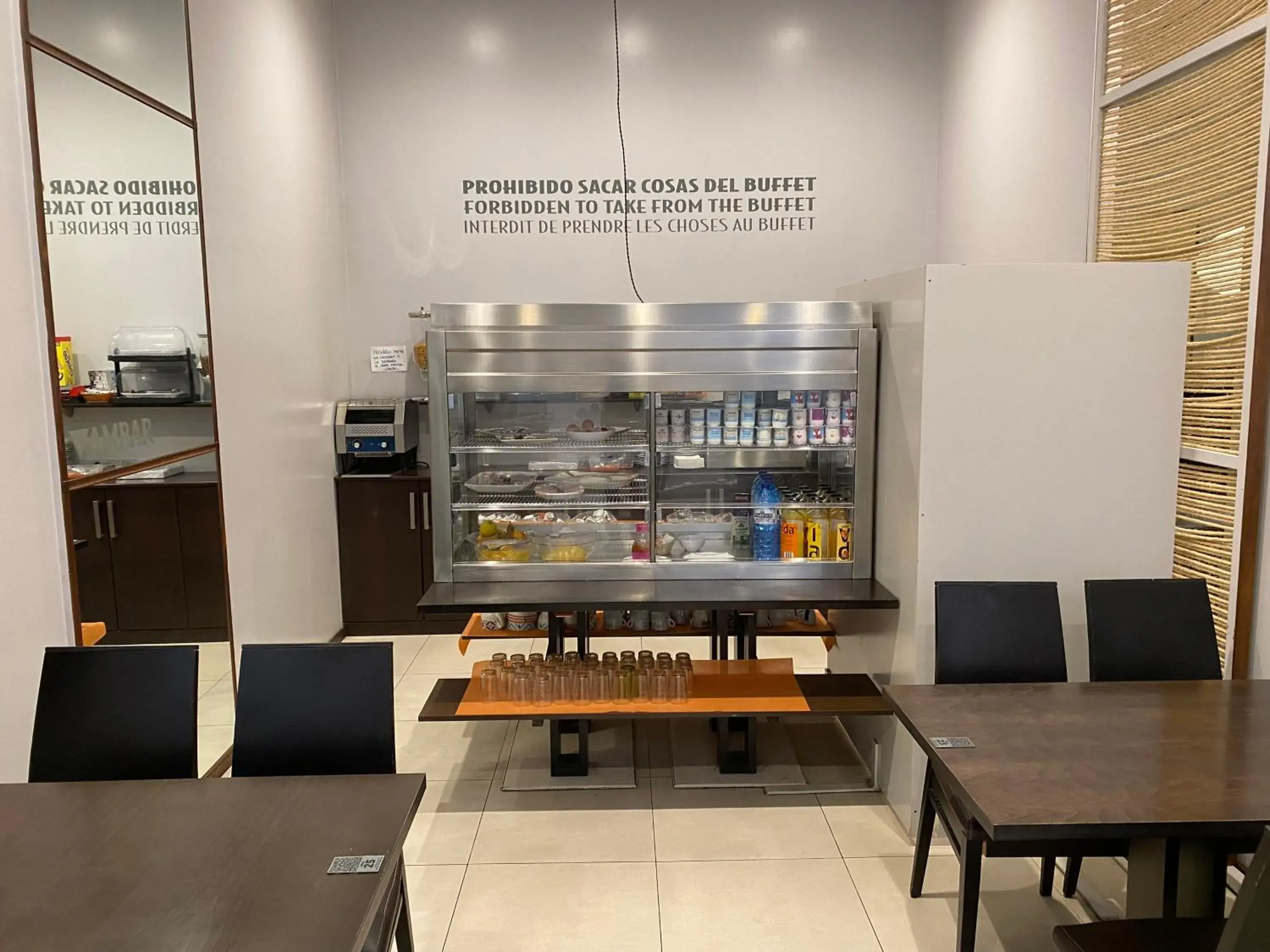 Buffet breakfast in dpCristal Buffet breakfast in dpCristal