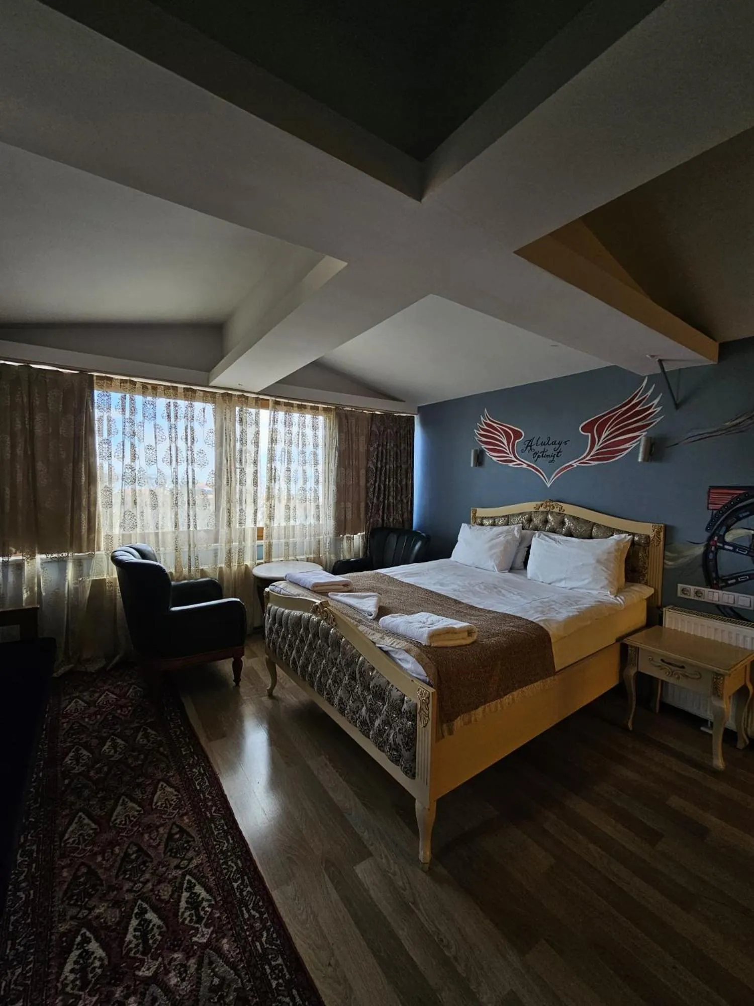 Bed in Optimist Hotel