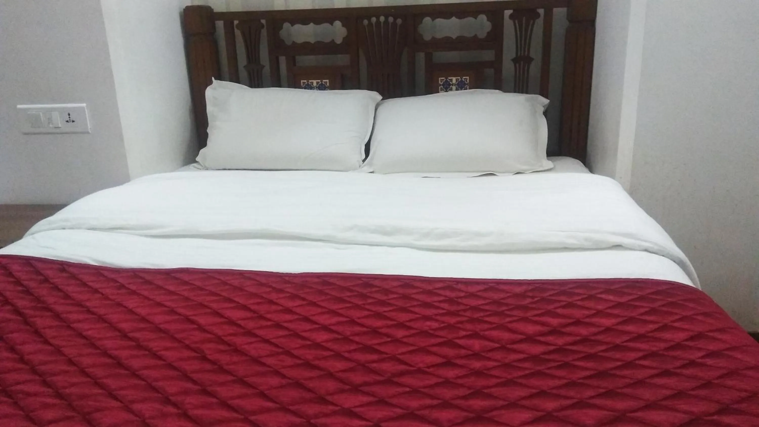 Bed in Carlton Hotel Mumbai - Behind Taj Mahal Palace Colaba Mumbai