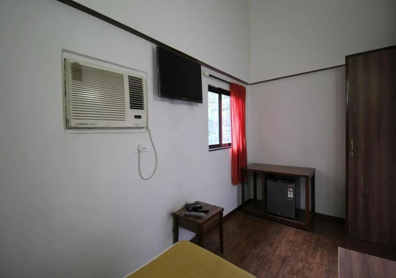 Bed in Carlton Hotel Mumbai - Behind Taj Mahal Palace Colaba Mumbai