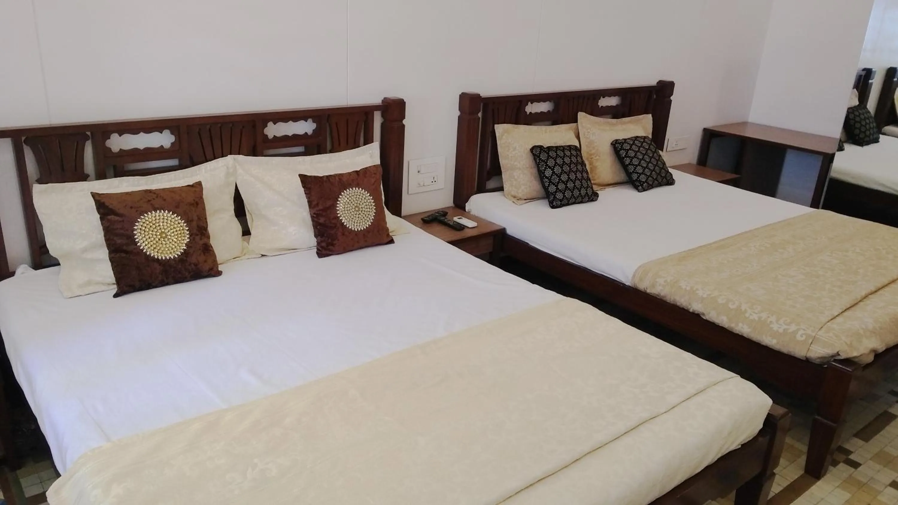 Bedroom, Bed in Carlton Hotel Mumbai - Behind Taj Mahal Palace Colaba Mumbai