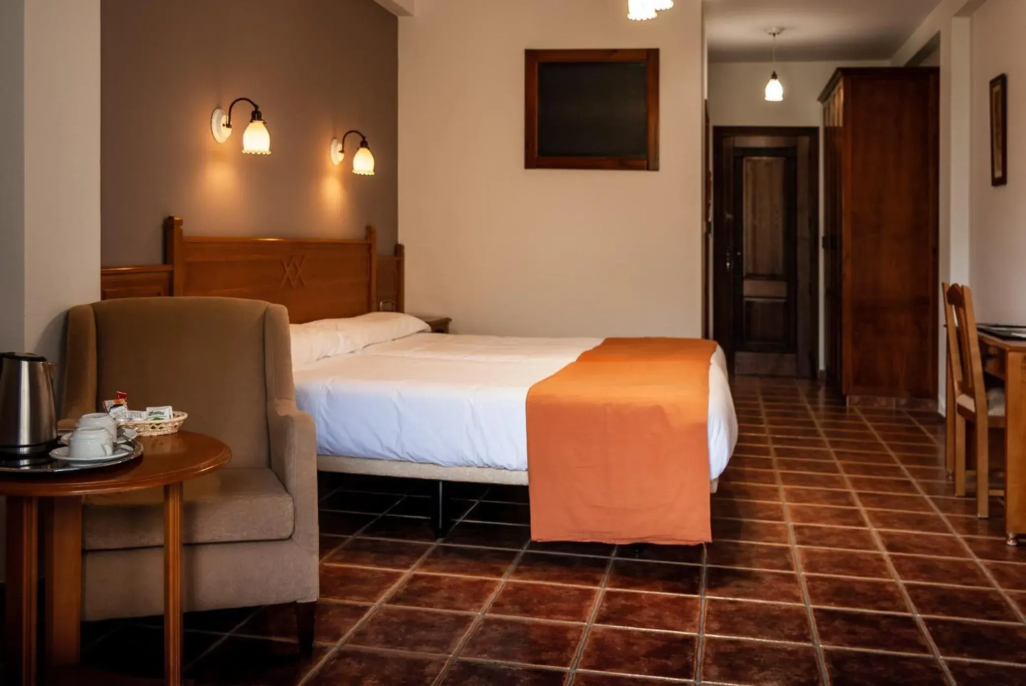 Twin Room with Mountain View in Hotel La Fragua II Twin Room with Mountain View in Hotel La Fragua II