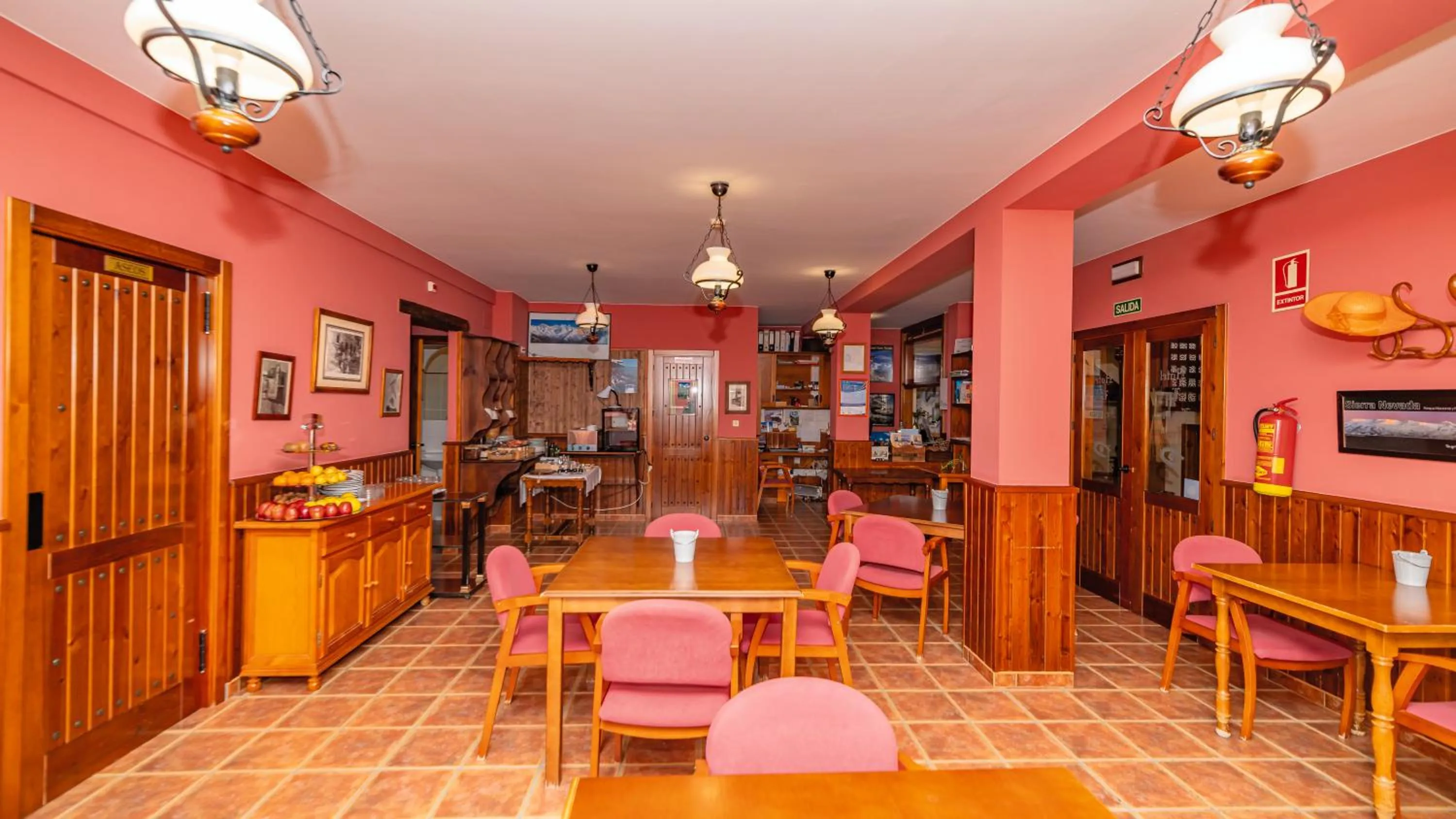 Dining area in Hotel La Fragua II