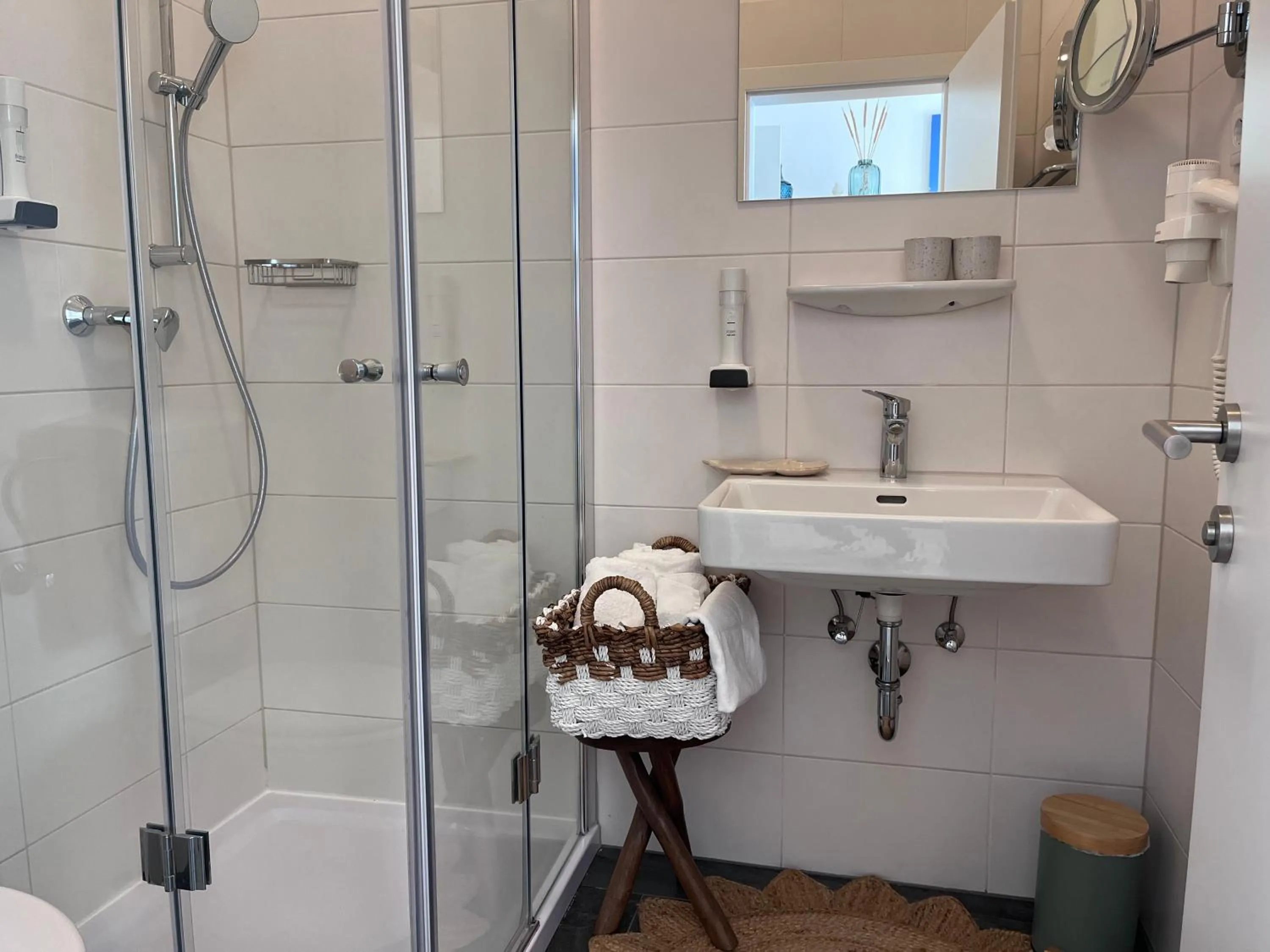 Shower in Strandhotel Kärntnerhof