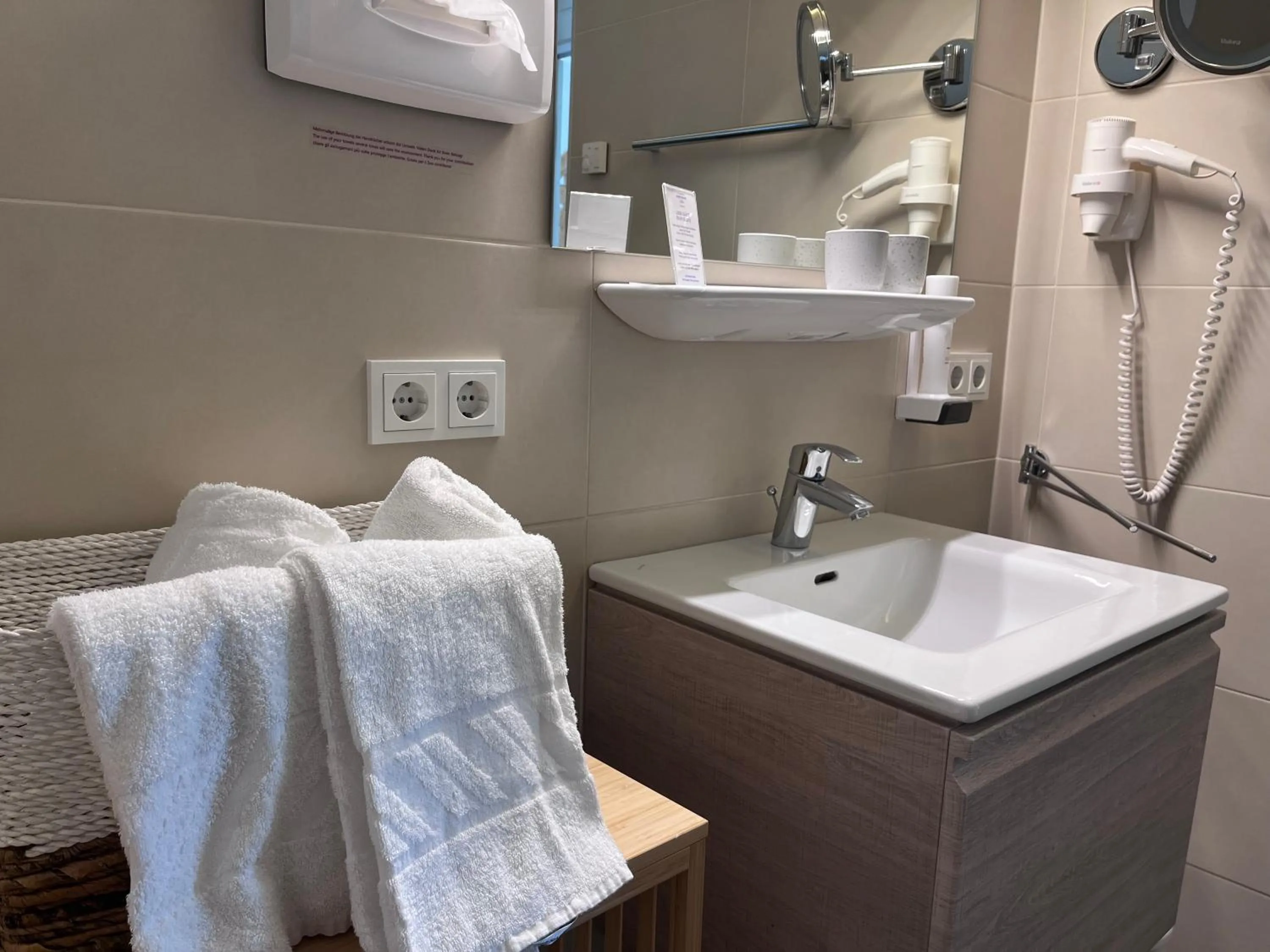 Bathroom in Strandhotel Kärntnerhof