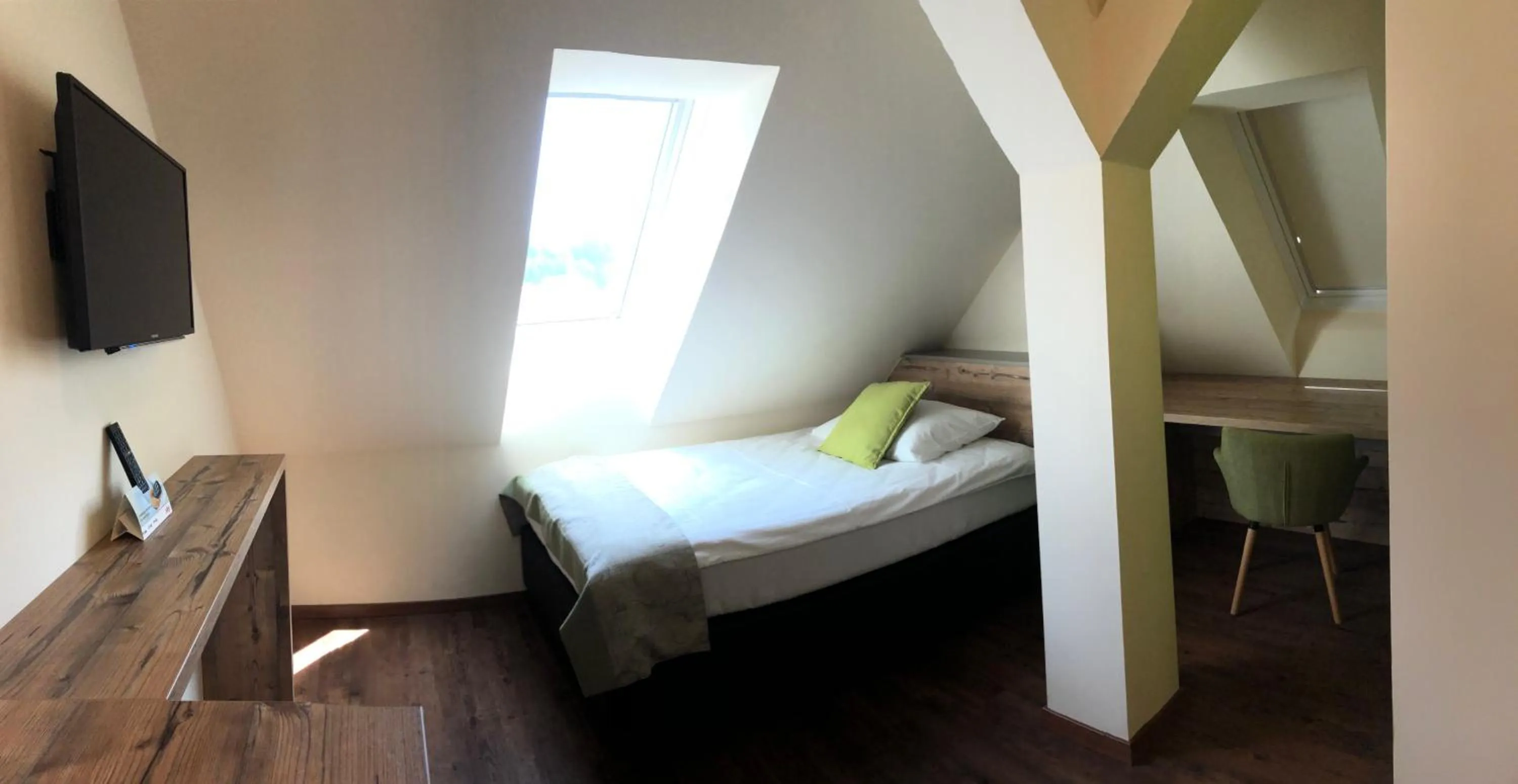 Photo of the whole room, Bed in Hotel Braun
