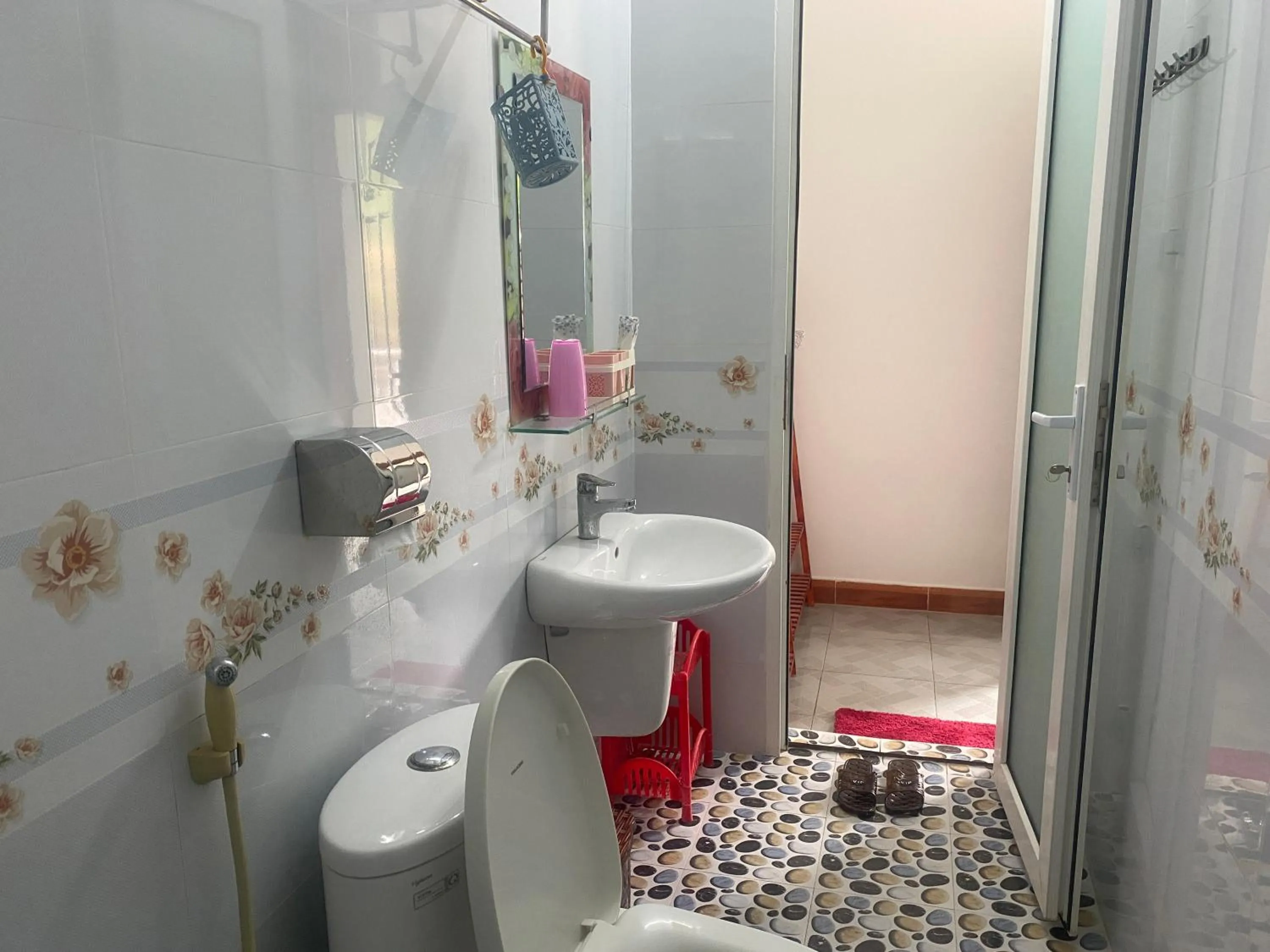 Shower in Phong Nha - Tien's Cozy Homestay