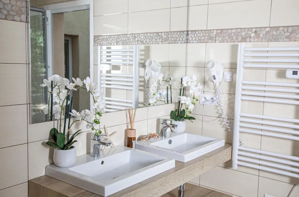 Bathroom in BAGHEERA Village Naturiste