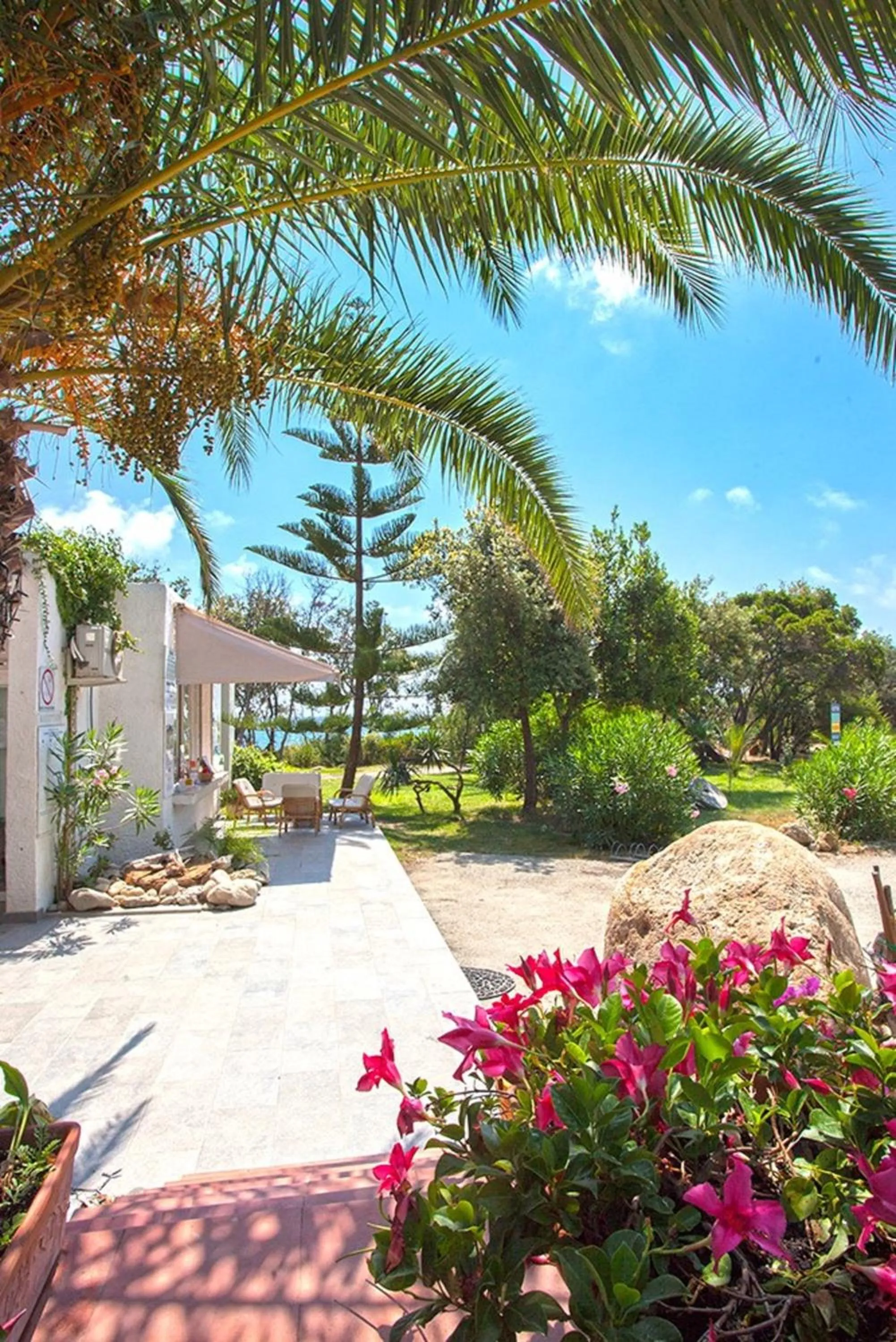 Restaurant/places to eat in BAGHEERA Village Naturiste