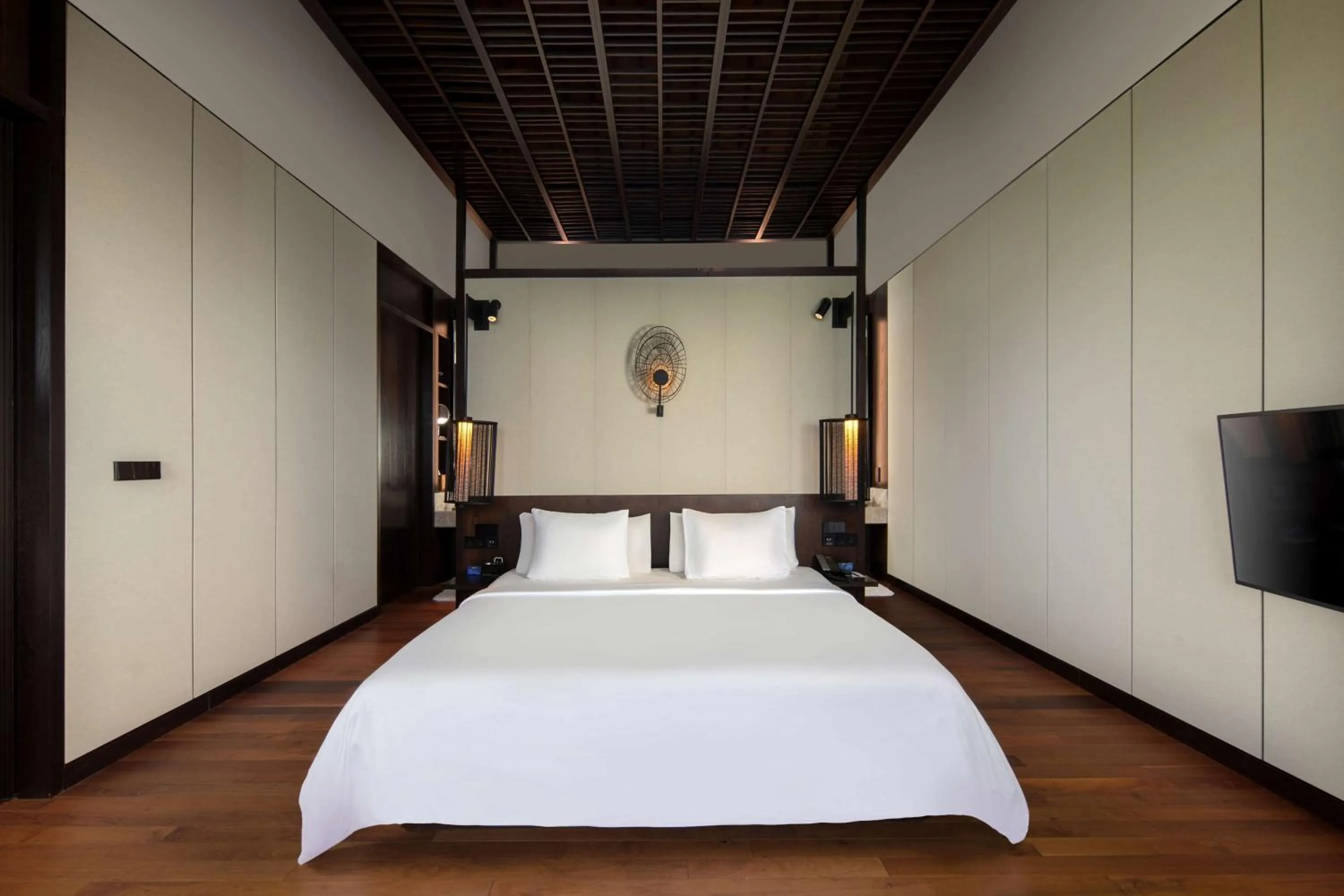 Photo of the whole room, Bed in Radisson Blu Bali Uluwatu