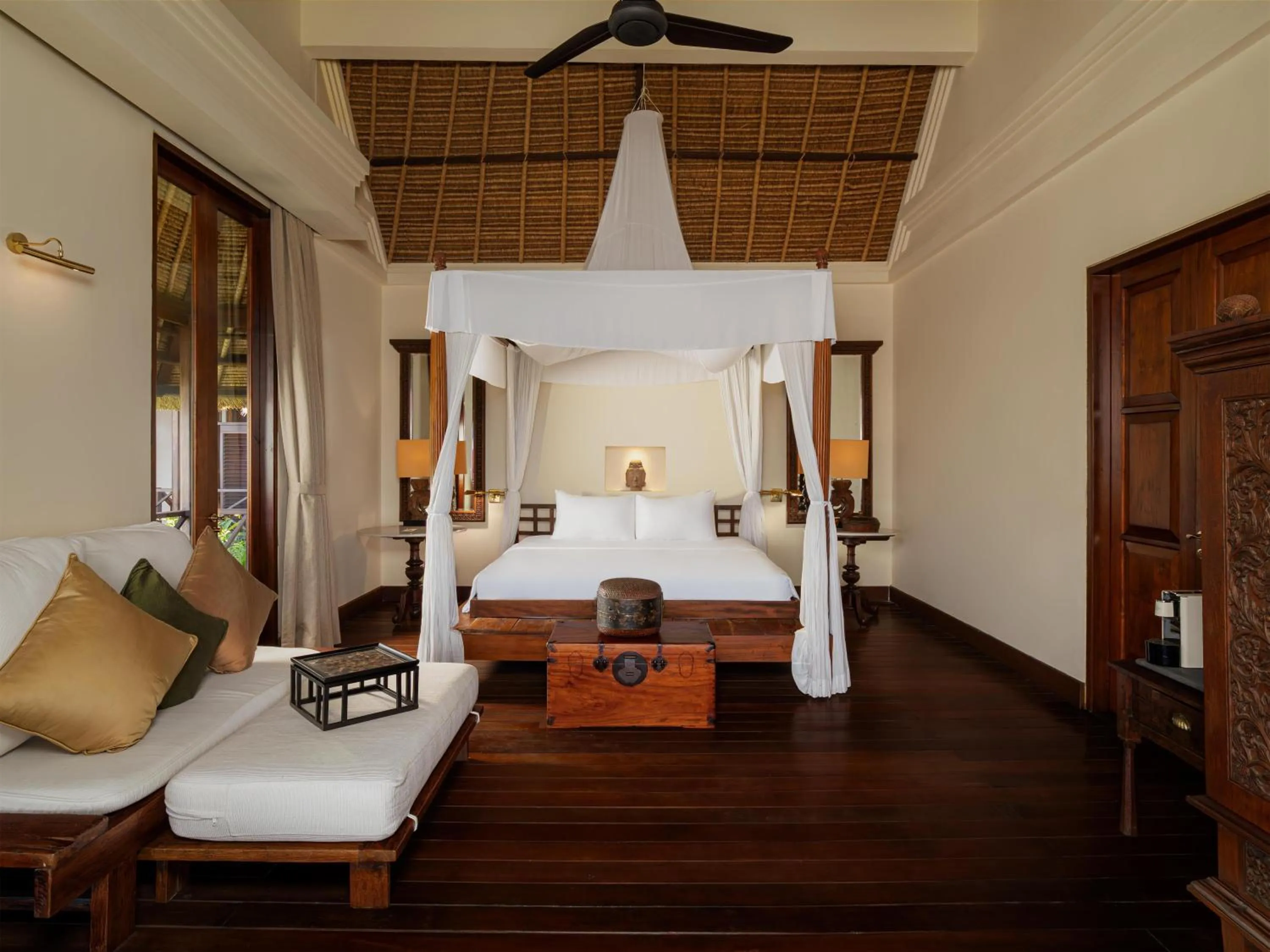 Photo of the whole room, Bed in Radisson Blu Bali Uluwatu