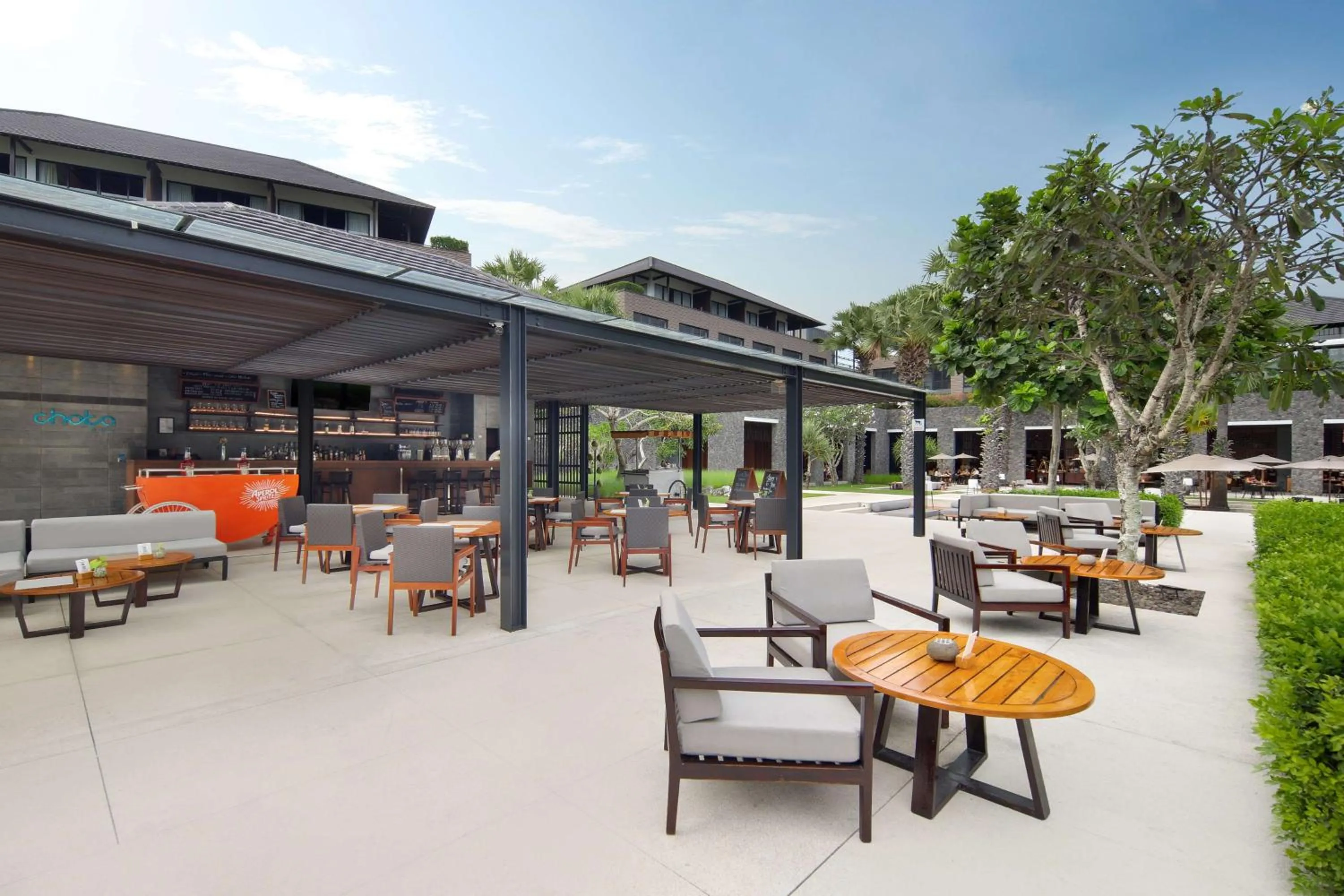 Lounge or bar in Radisson Blu Bali Uluwatu