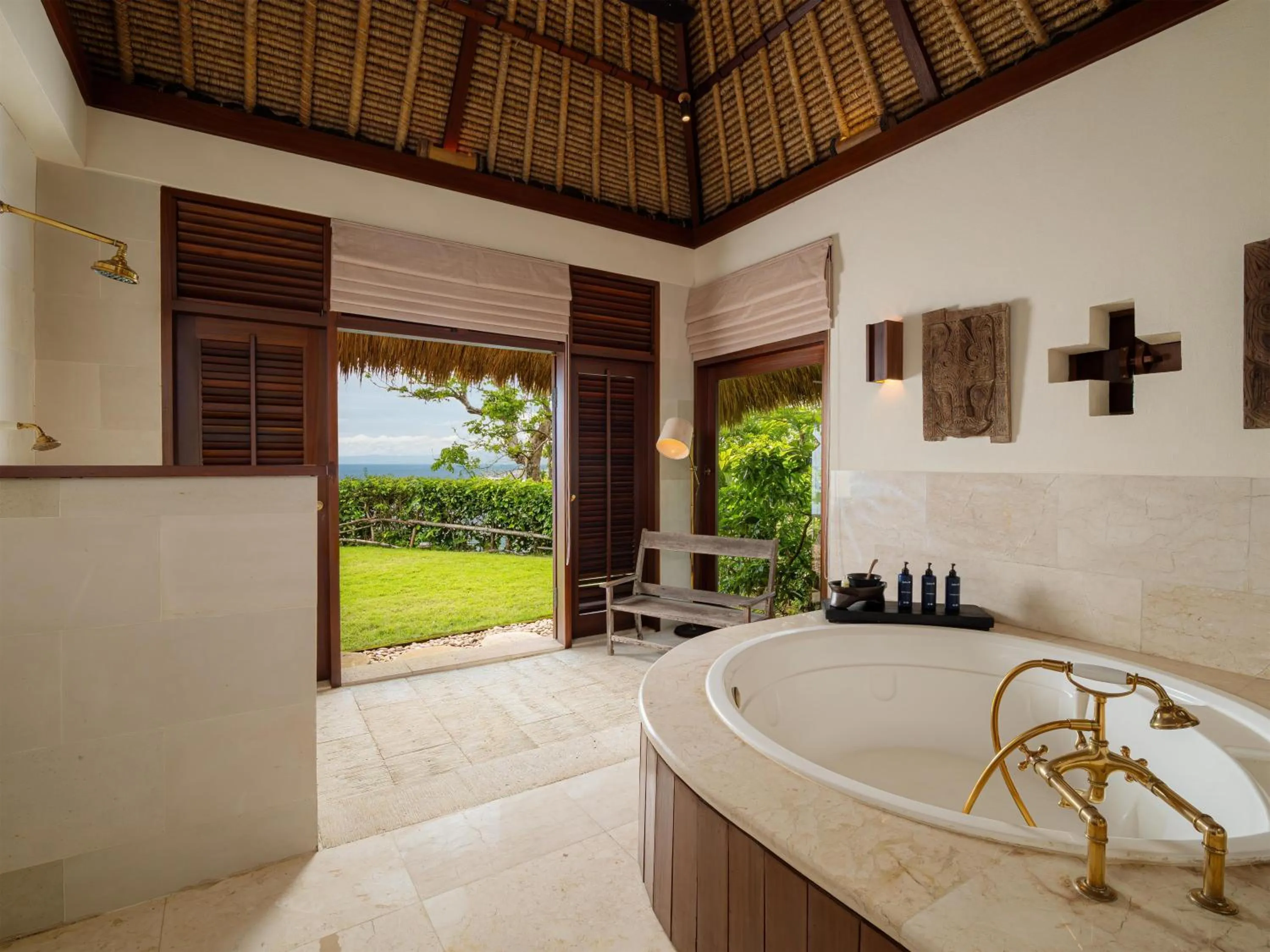 Bathroom in Radisson Blu Bali Uluwatu