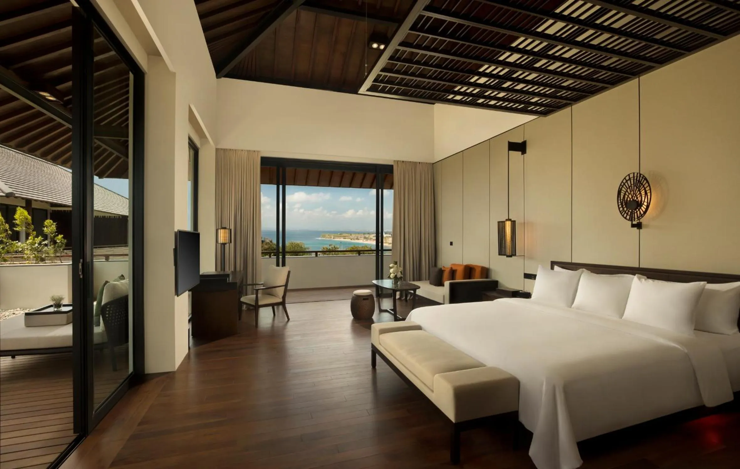 Photo of the whole room, Bed in Radisson Blu Bali Uluwatu
