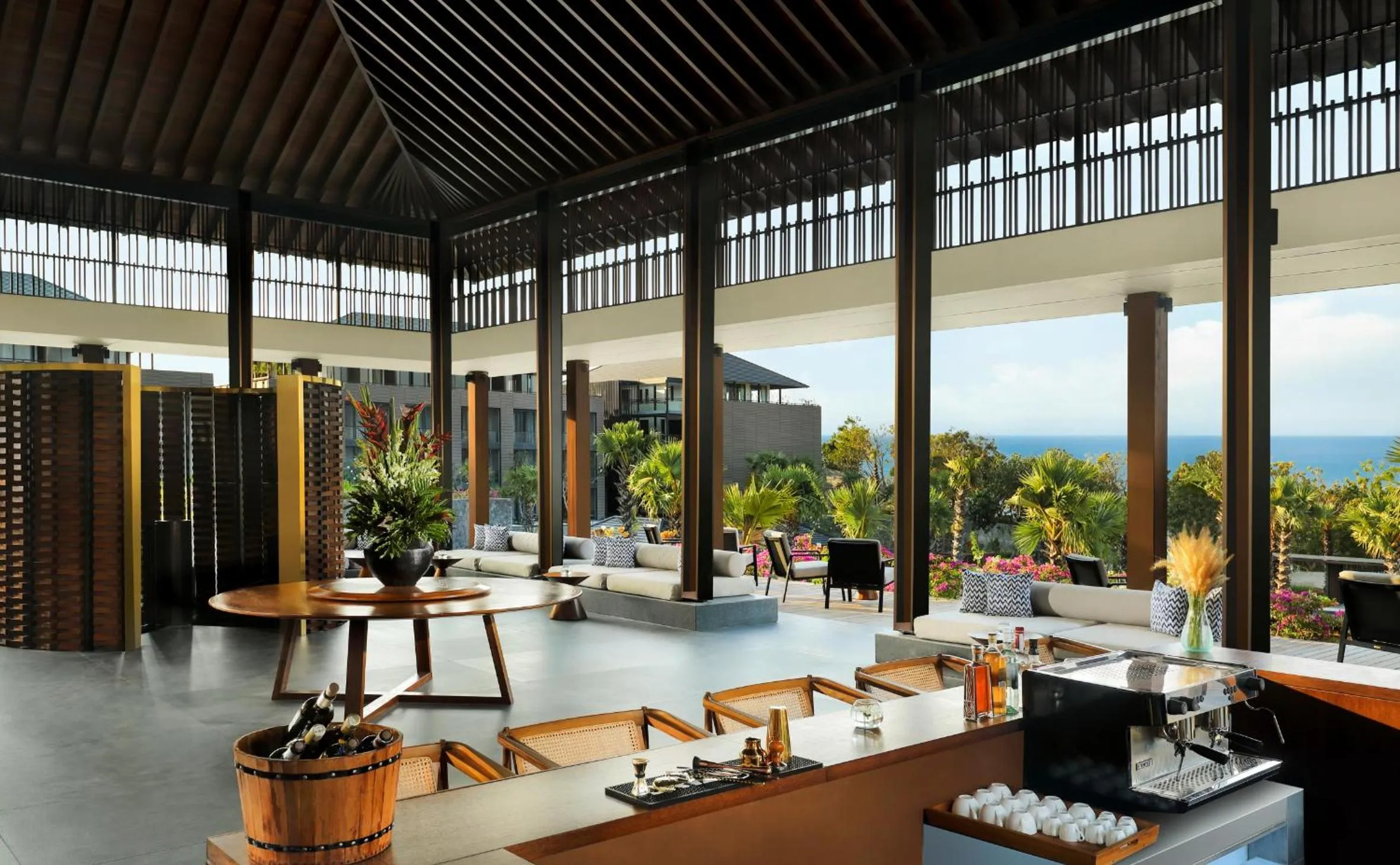 Restaurant/places to eat in Radisson Blu Bali Uluwatu