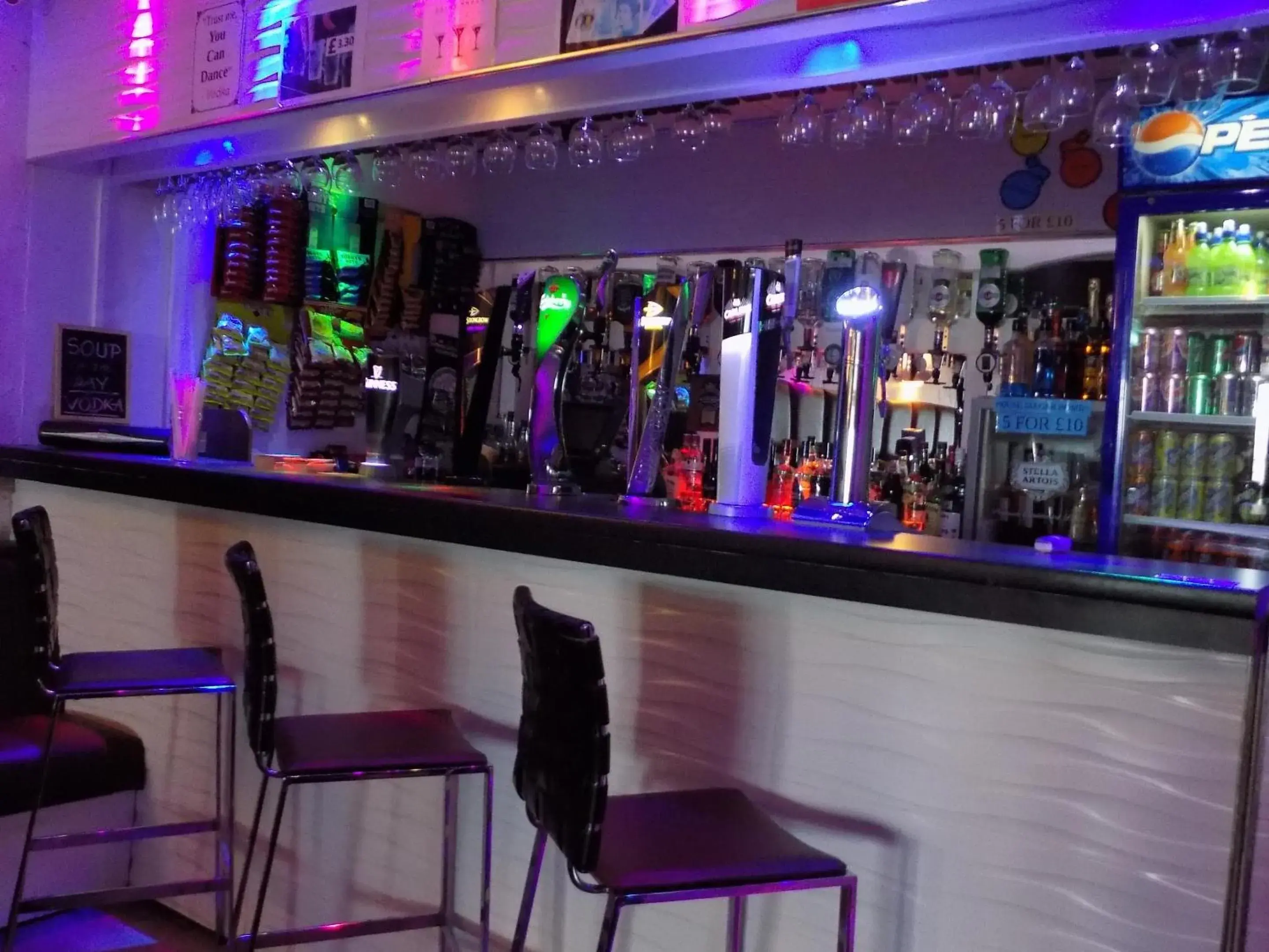 Lounge or bar in The Royal Windsor Hotel Lounge or bar in The Royal Windsor Hotel