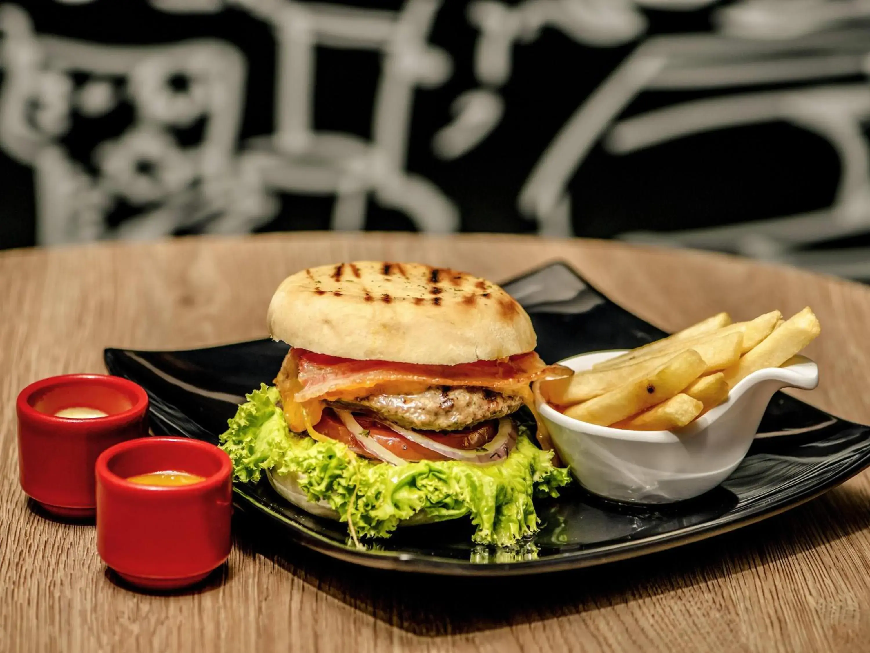 Restaurant/places to eat in Hotel Ibis Cali Granada Restaurant/places to eat in Hotel Ibis Cali Granada