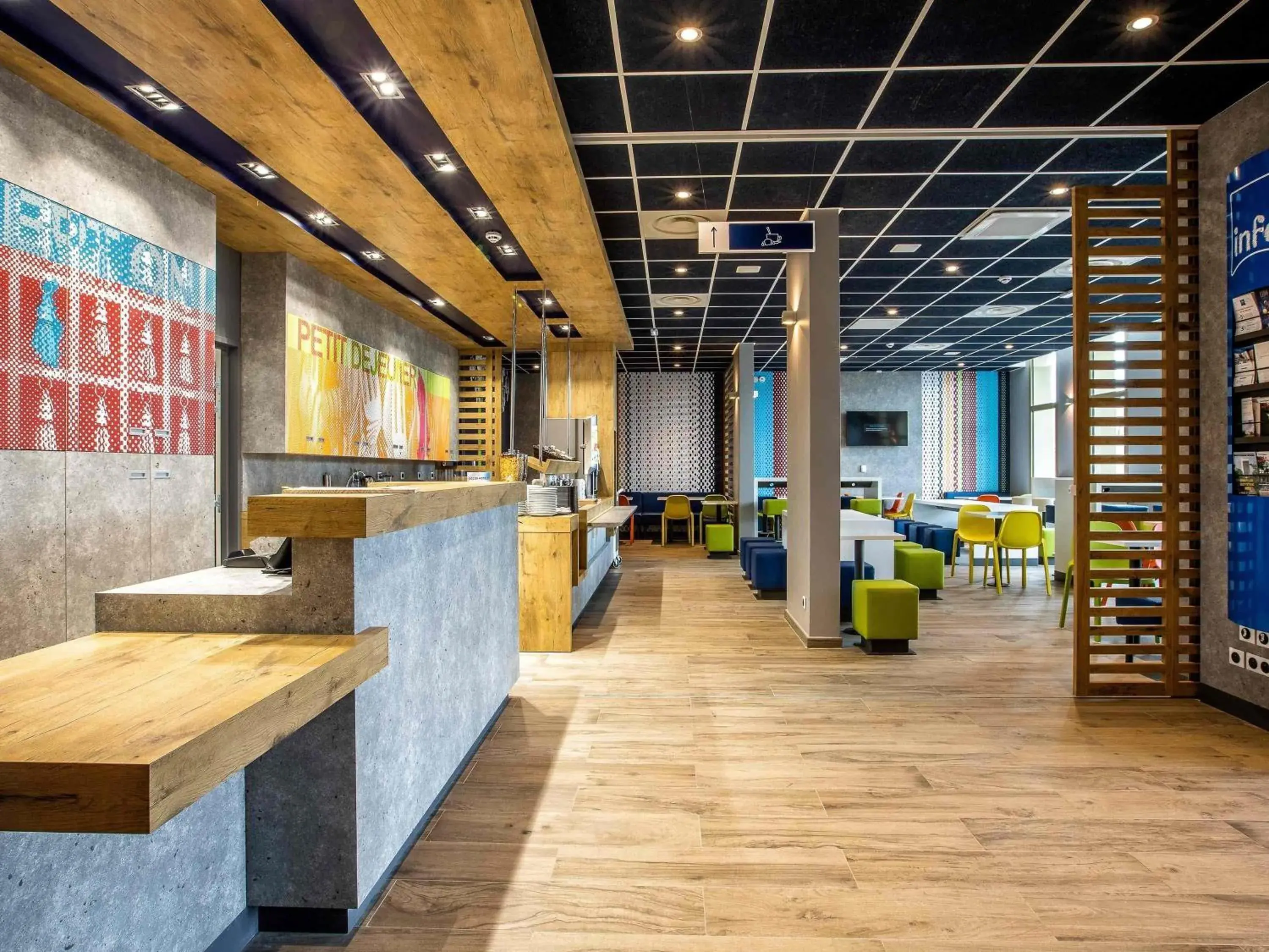 Property building in ibis budget Paris Gennevilliers Property building in ibis budget Paris Gennevilliers