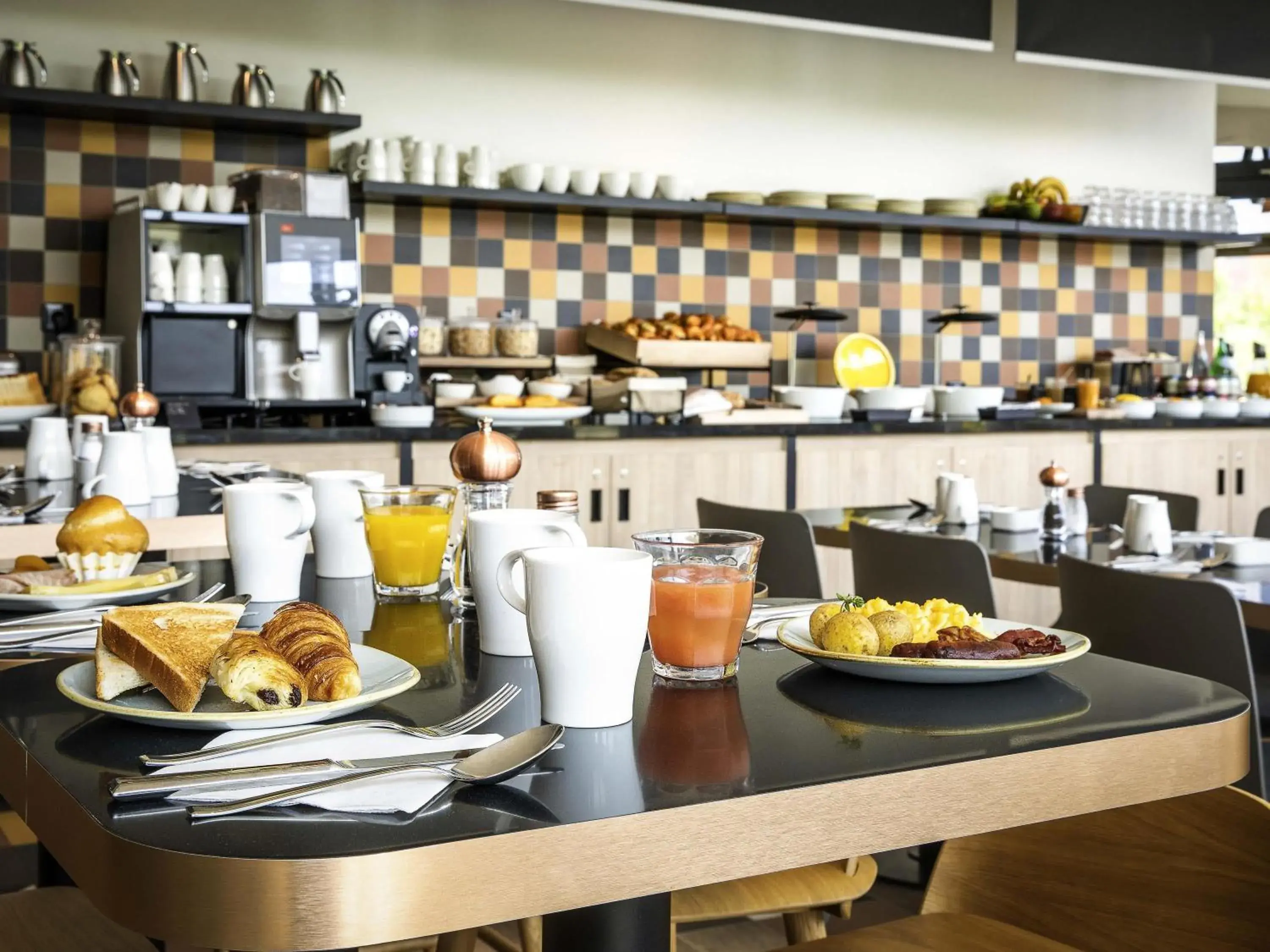 Restaurant/places to eat in Hôtel Mercure Paris Gennevilliers Restaurant/places to eat in Hôtel Mercure Paris Gennevilliers