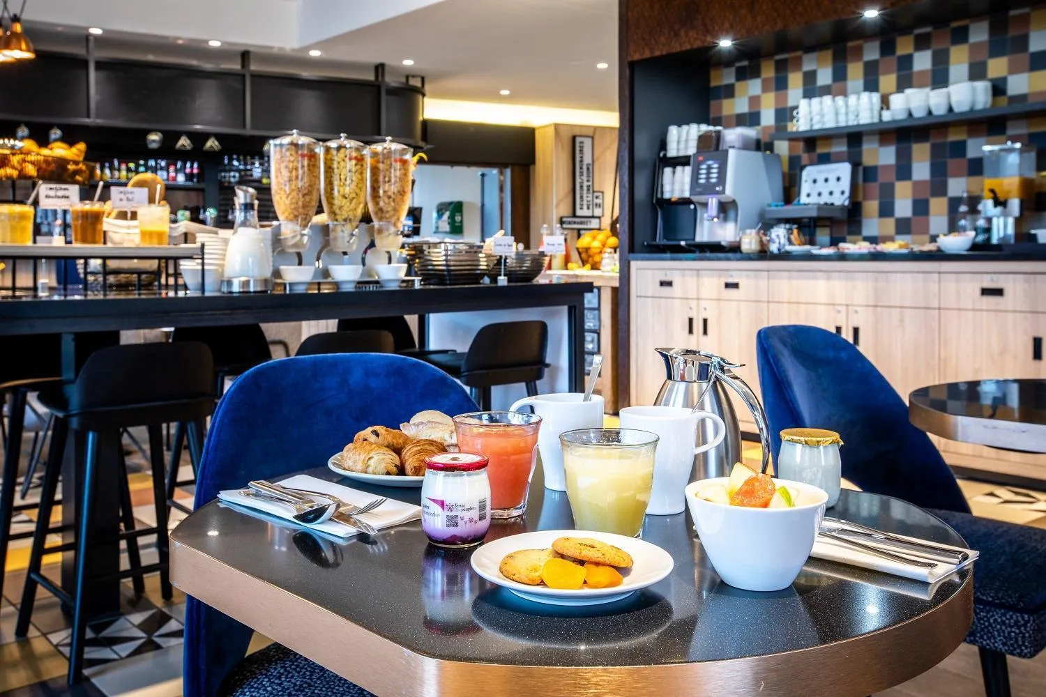 Restaurant/places to eat in Hôtel Mercure Paris Gennevilliers