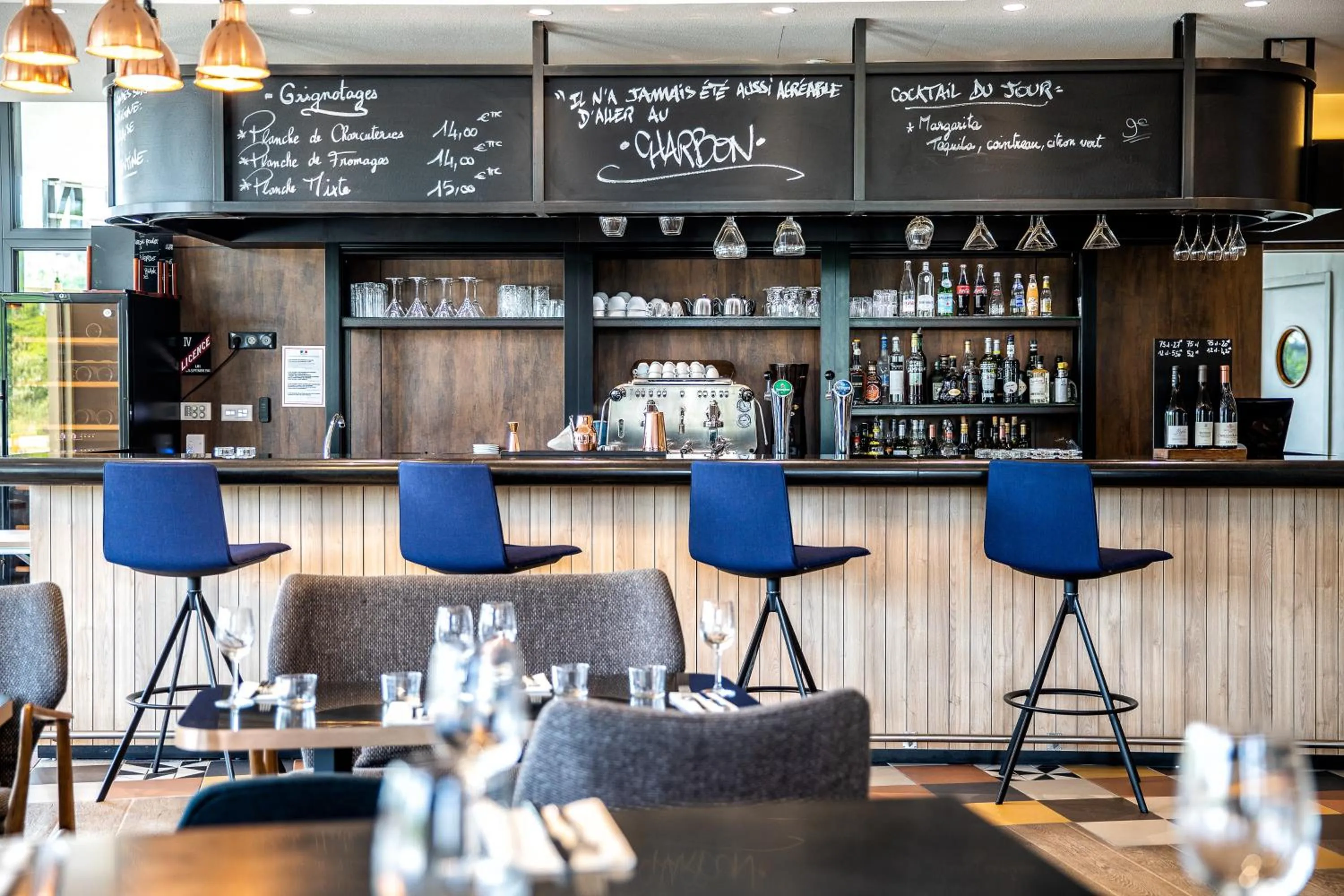 Restaurant/places to eat in Hôtel Mercure Paris Gennevilliers