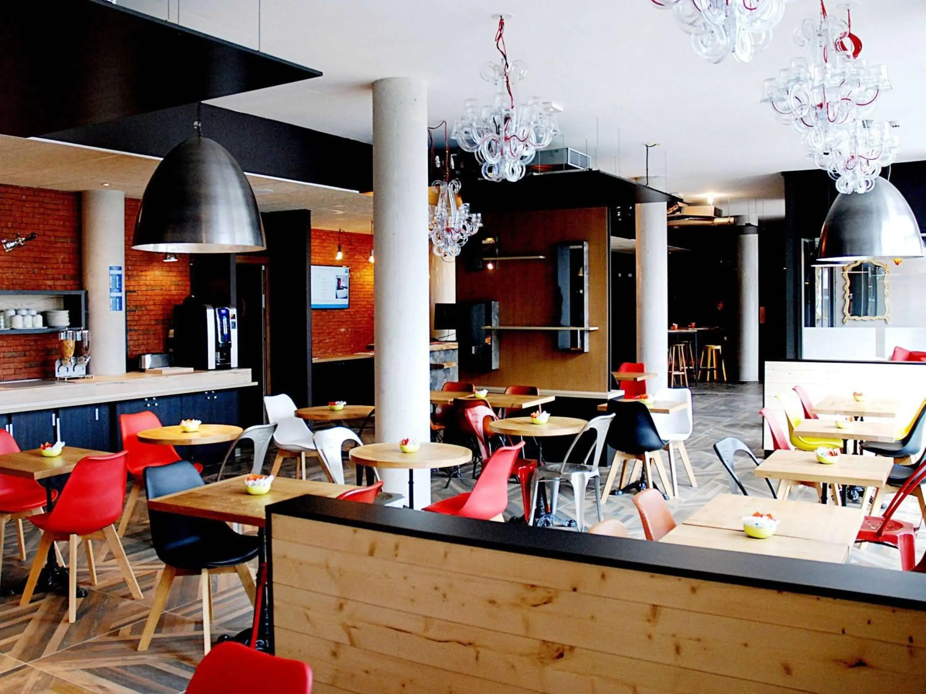 Restaurant/places to eat in Ibis Budget Annecy sud-Poisy Restaurant/places to eat in Ibis Budget Annecy sud-Poisy