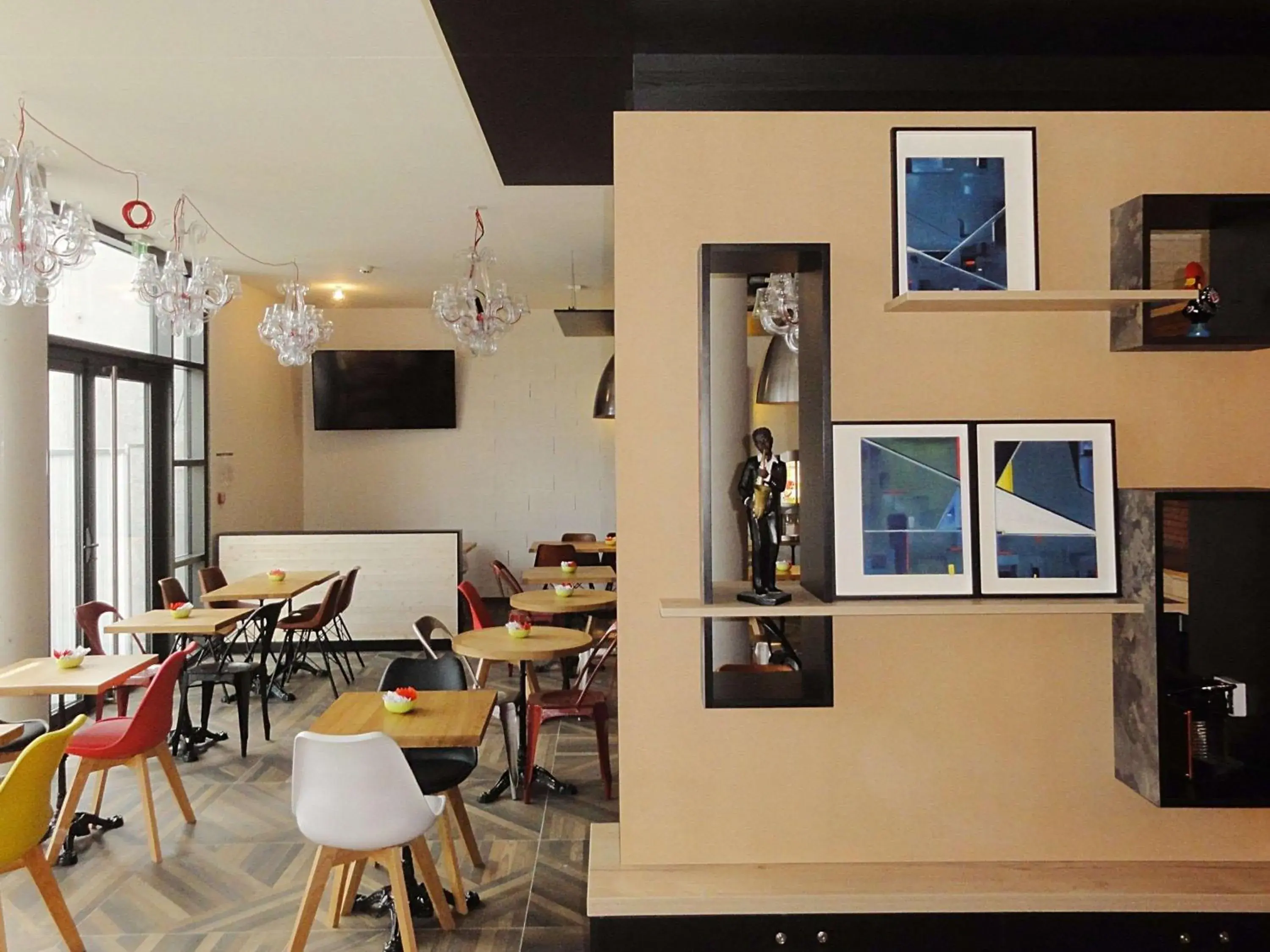 Restaurant/places to eat in Ibis Budget Annecy sud-Poisy Restaurant/places to eat in Ibis Budget Annecy sud-Poisy
