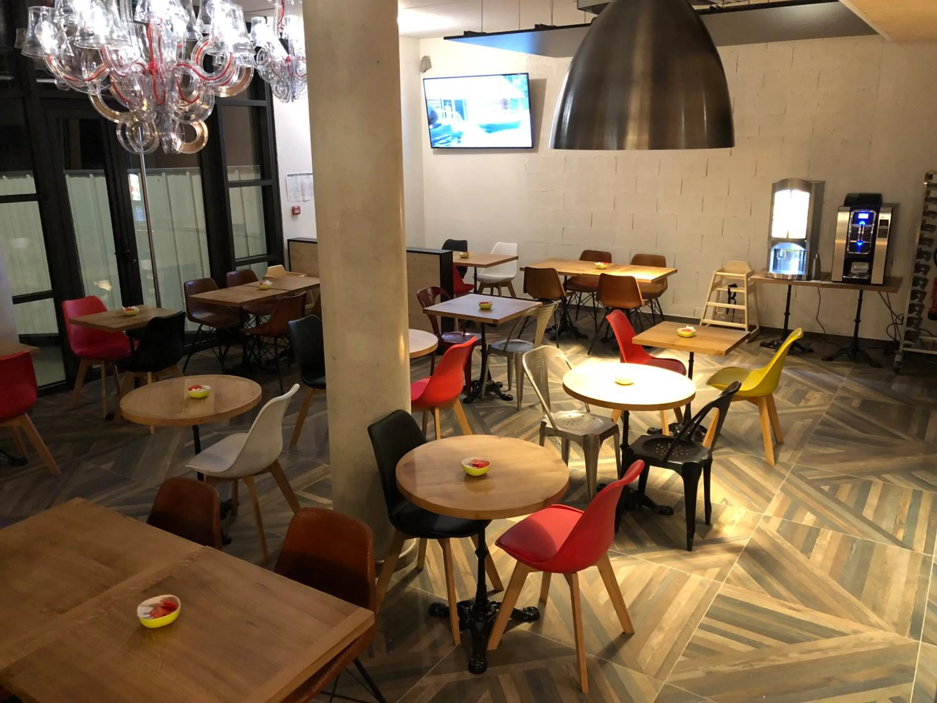 Restaurant/places to eat in Ibis Budget Annecy sud-Poisy