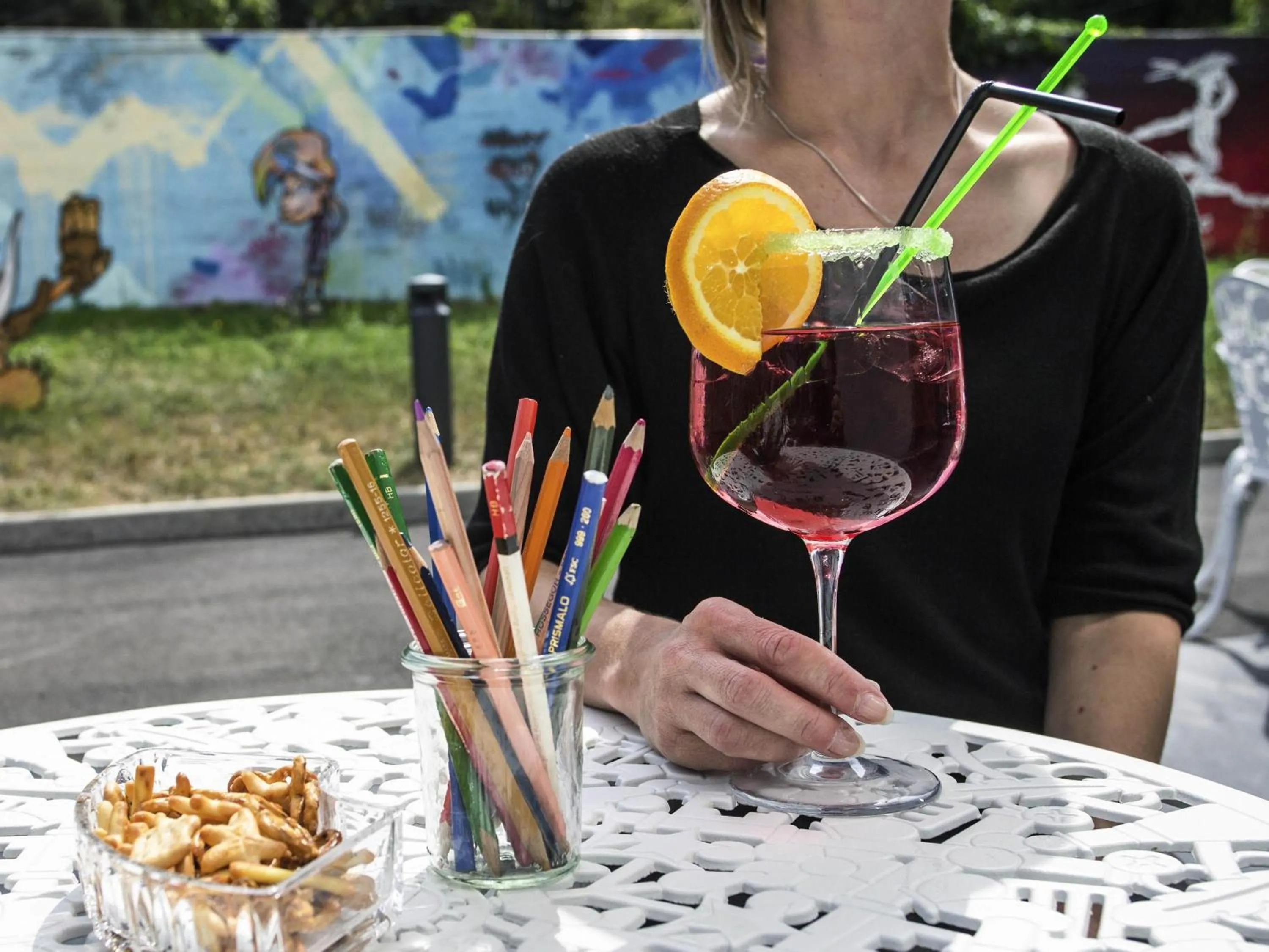 Lounge or bar in ibis Styles Genève Carouge