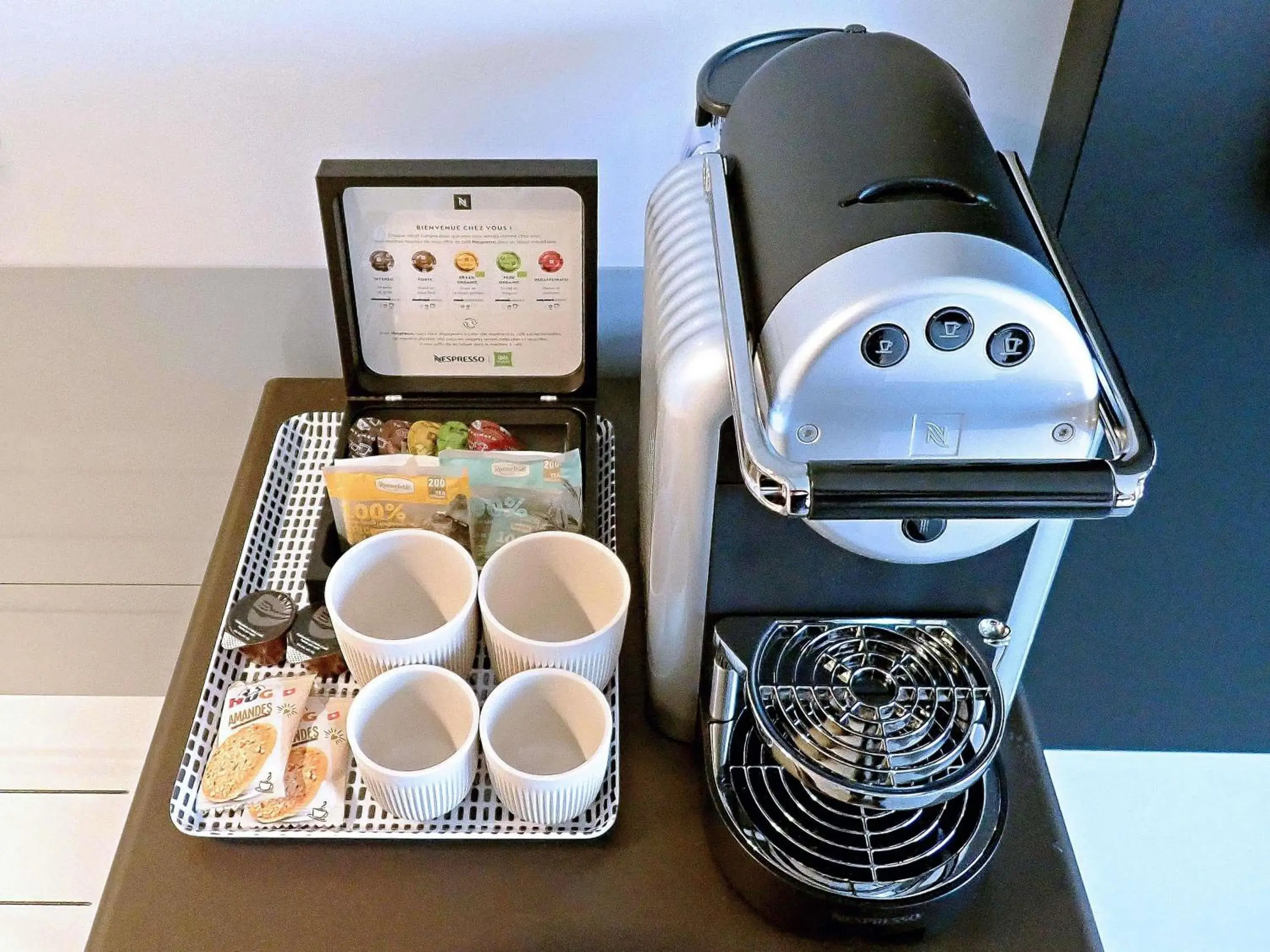 Bedroom in ibis Styles Genève Carouge Bedroom in ibis Styles Genève Carouge