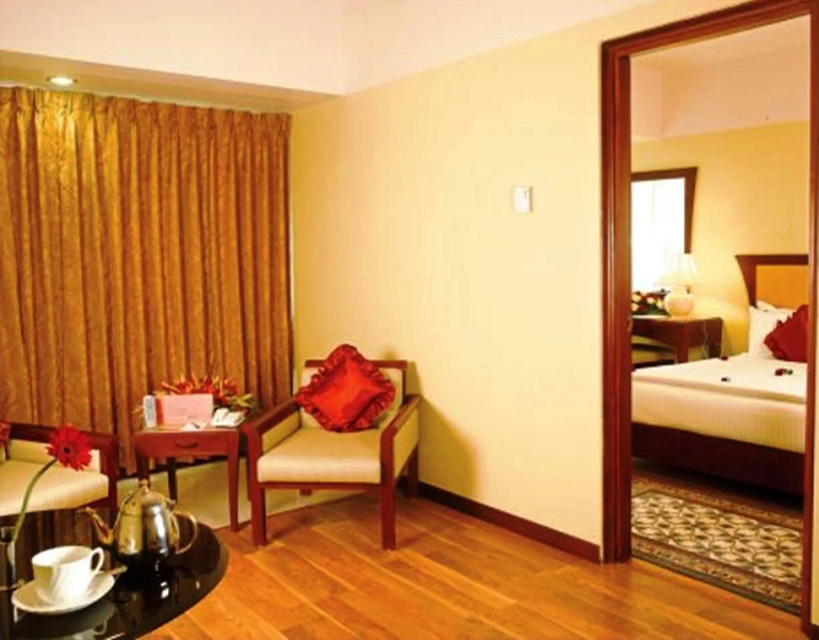 Bedroom, Bed in Classic Sarovar Portico Trivandrum